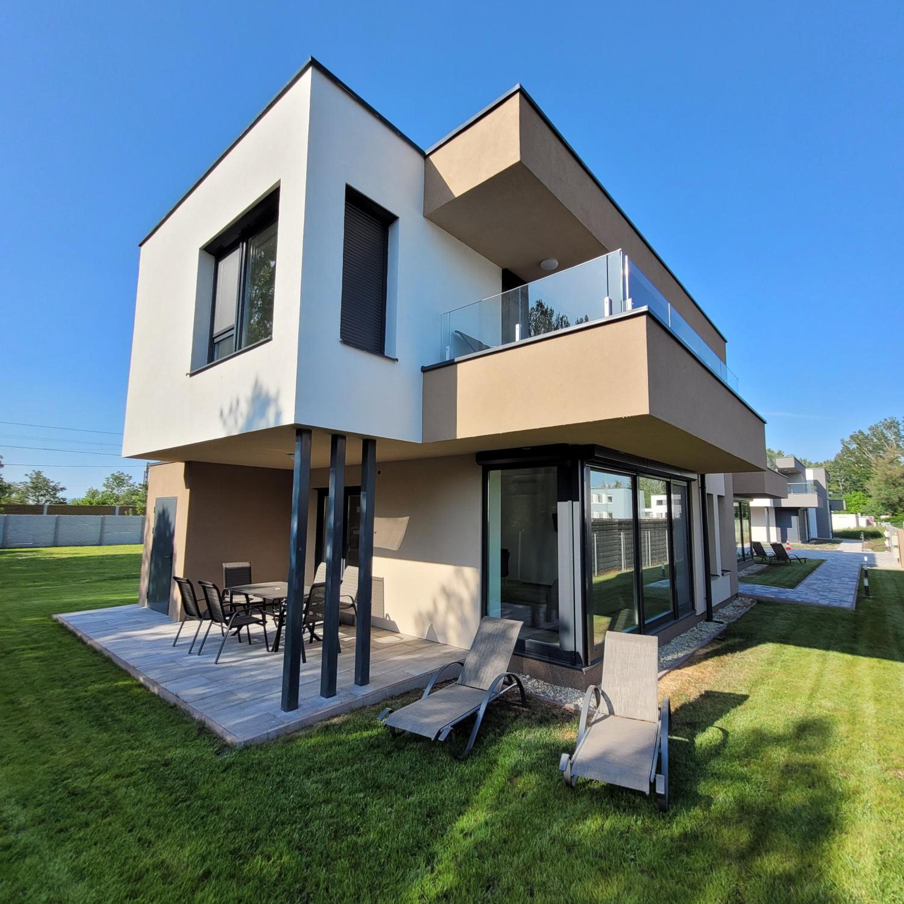 Zea Apartmanház