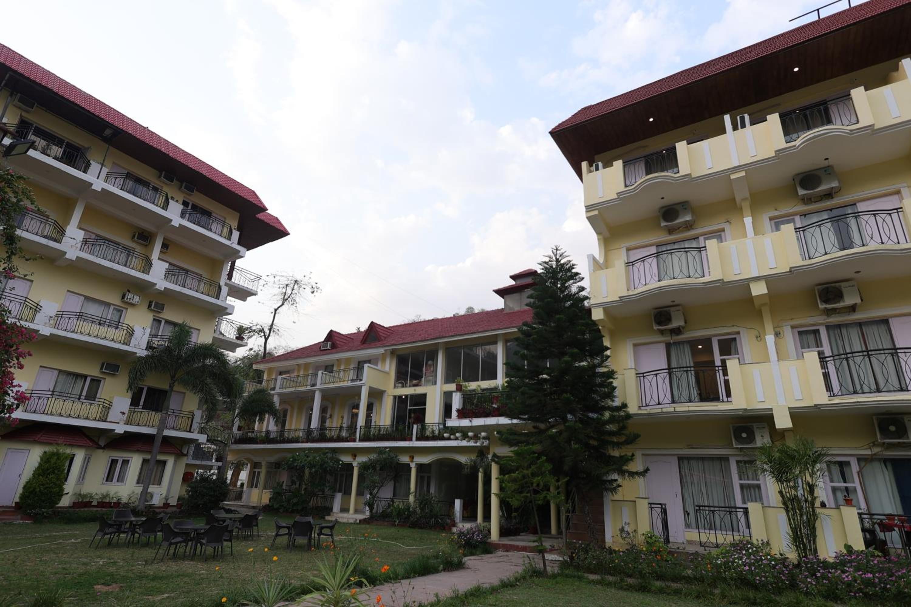Riverside Resorts