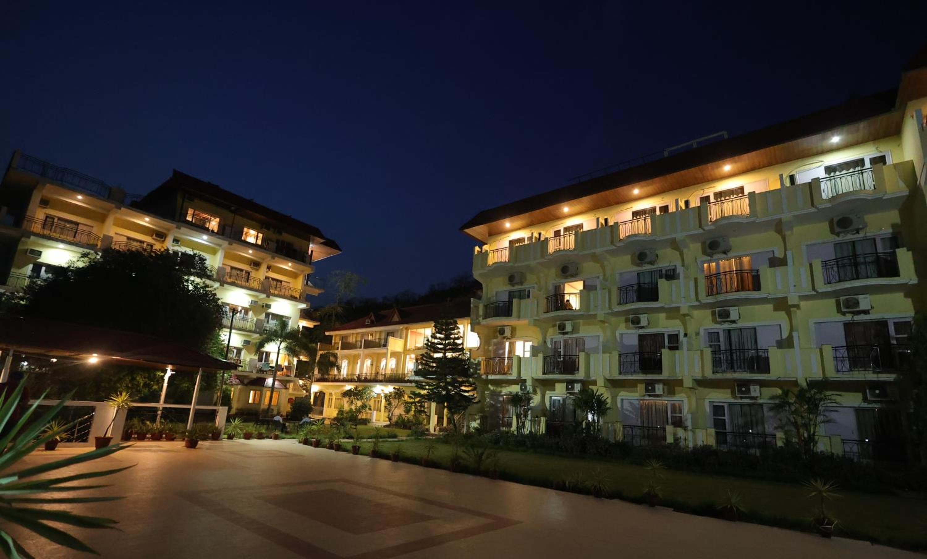 Riverside Resorts