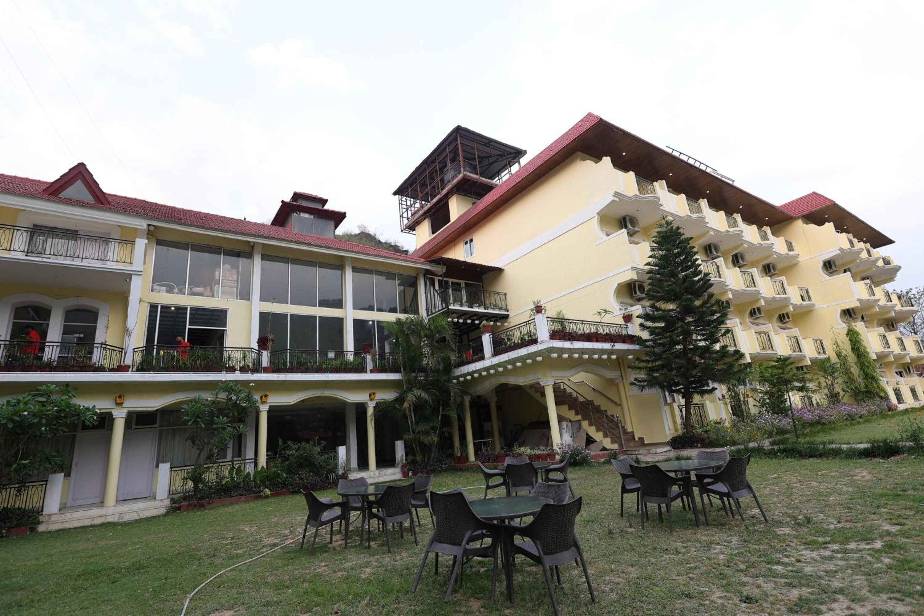 Riverside Resorts