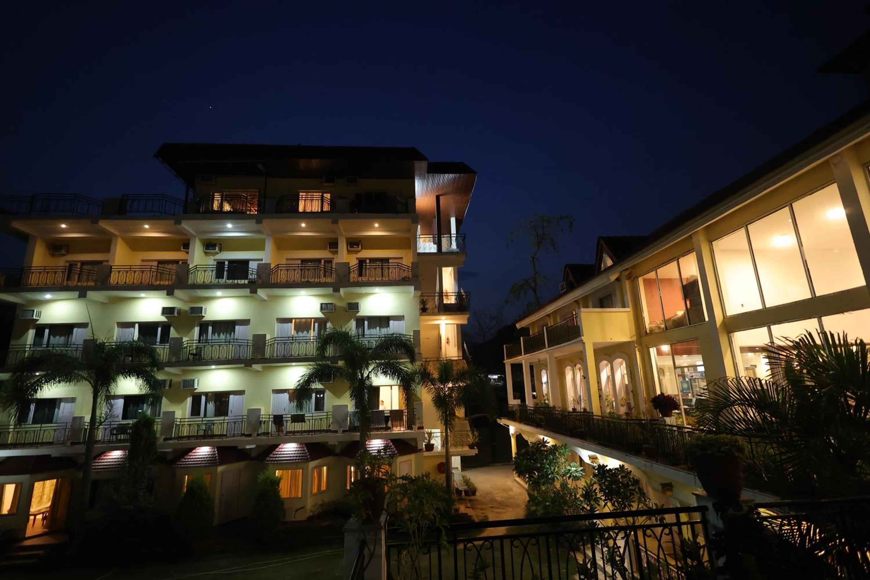 Riverside Resorts