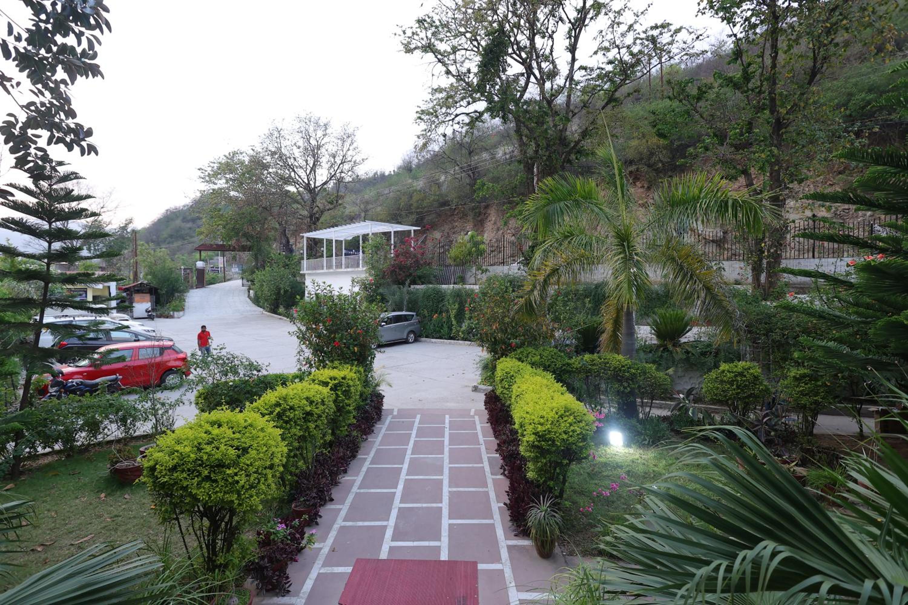 Riverside Resorts