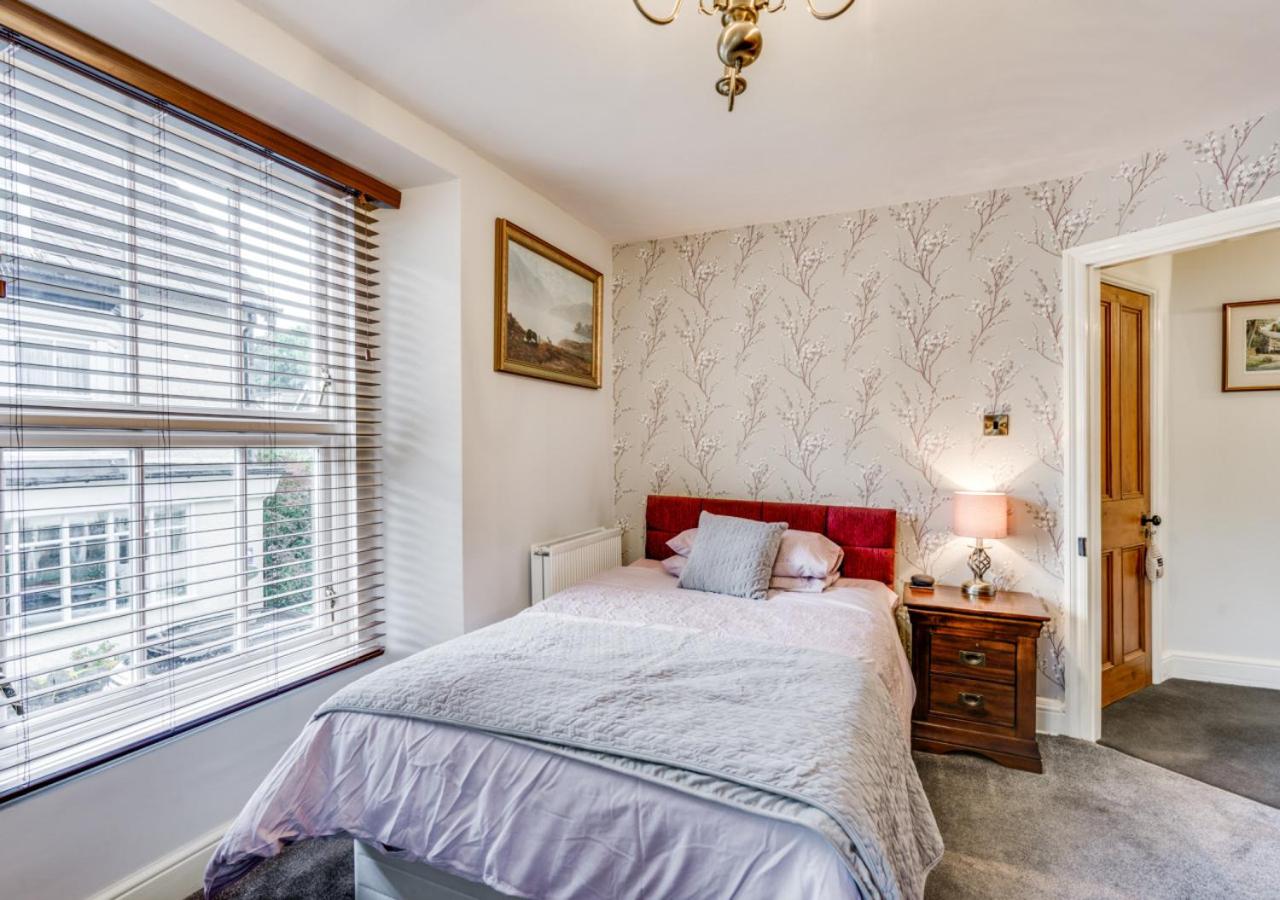 4 Bed in Windermere oc-gl130