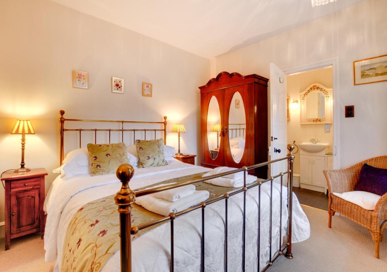 3 Bed in Clappersgate oc-gl132