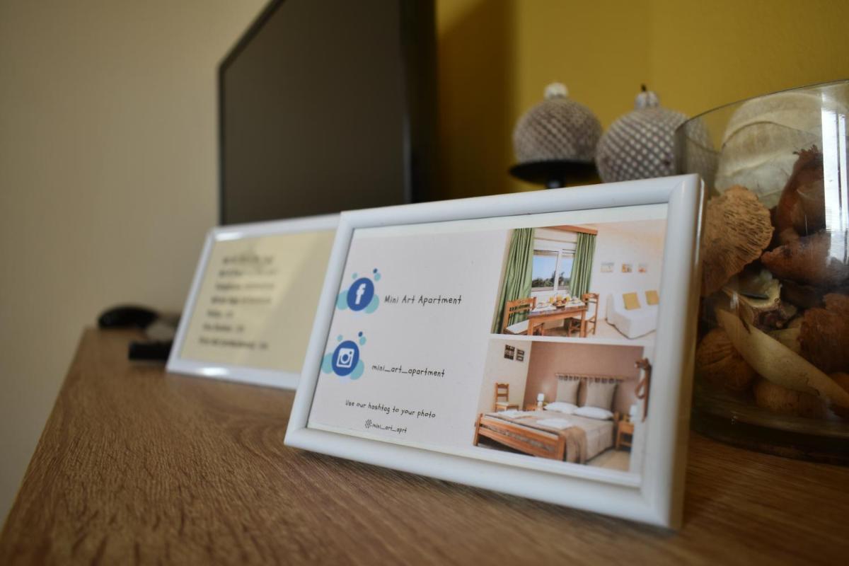 Mini Art Apartment