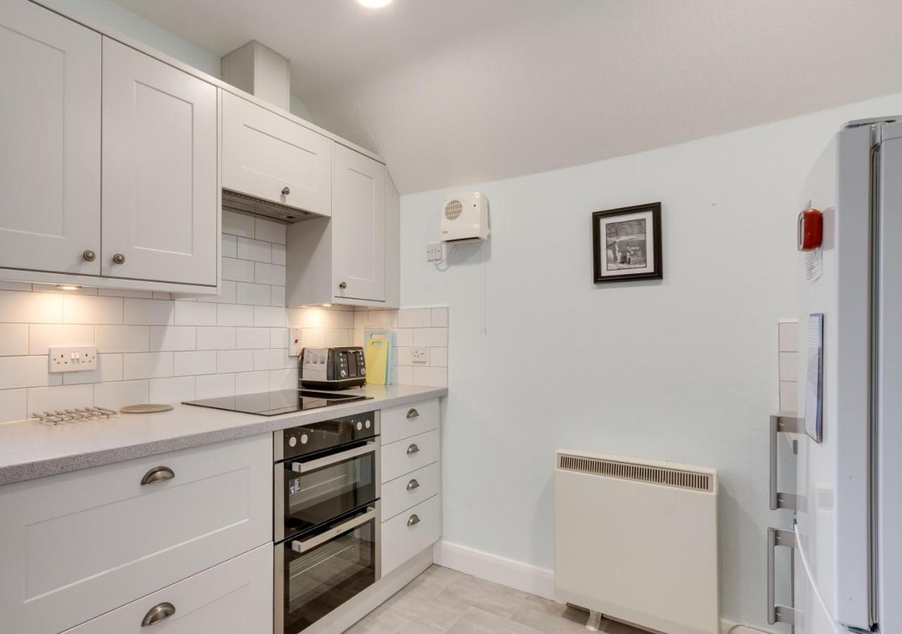 2 Bed in Windermere oc-gl073