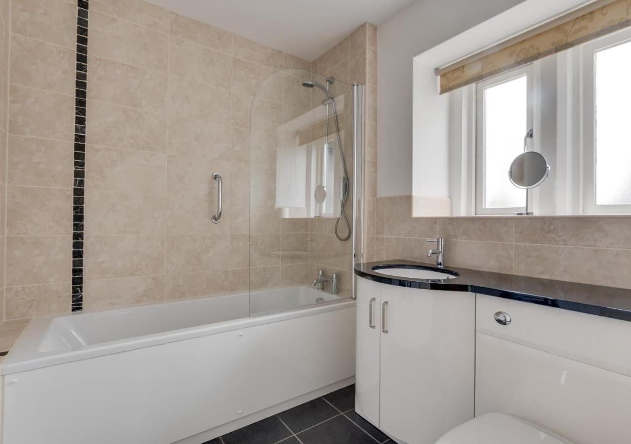 2 Bed in Windermere oc-gl073