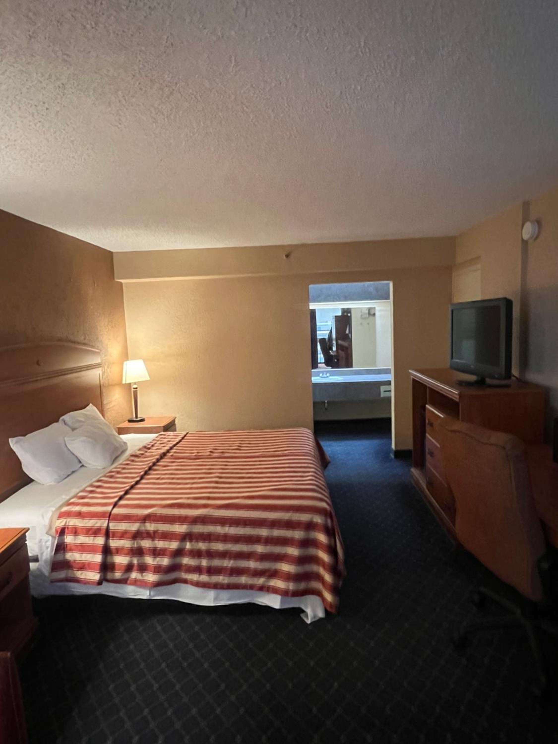 The Lodge Hotel and Banquets - Property Image 8
