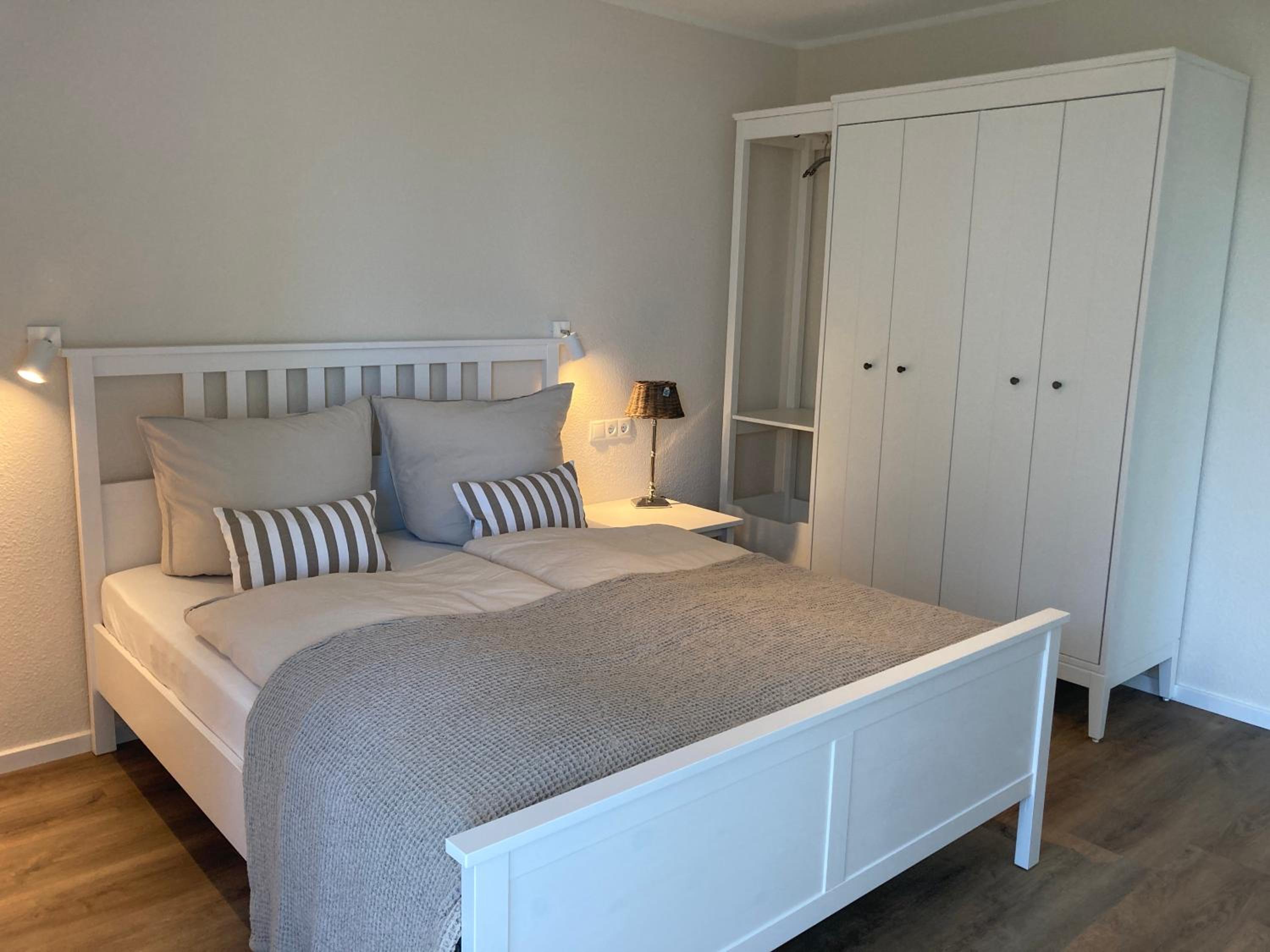Ferienwohnung Hafentraum, Villa Vilmblick mit Strandkorb