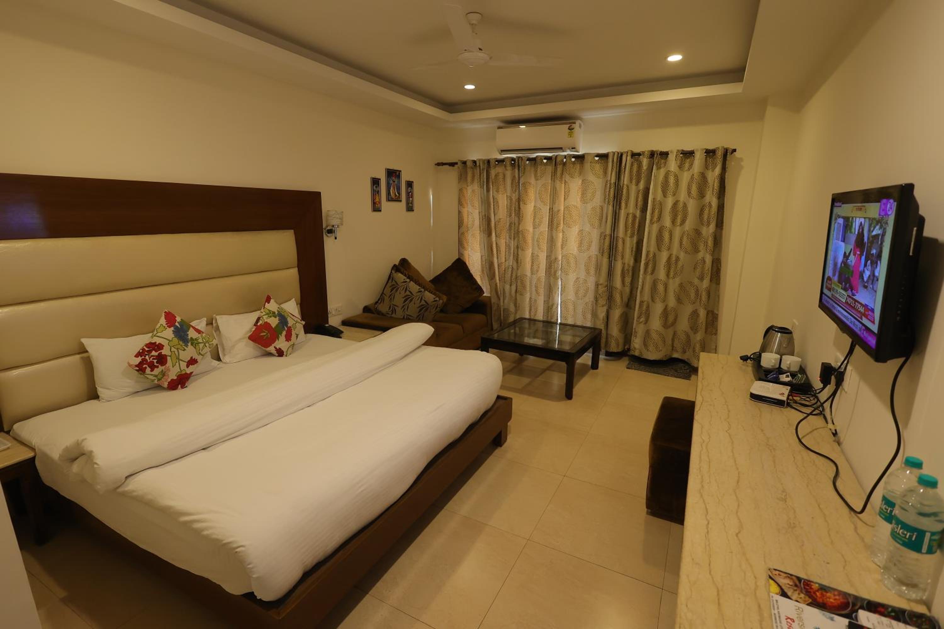 Riverside Resorts