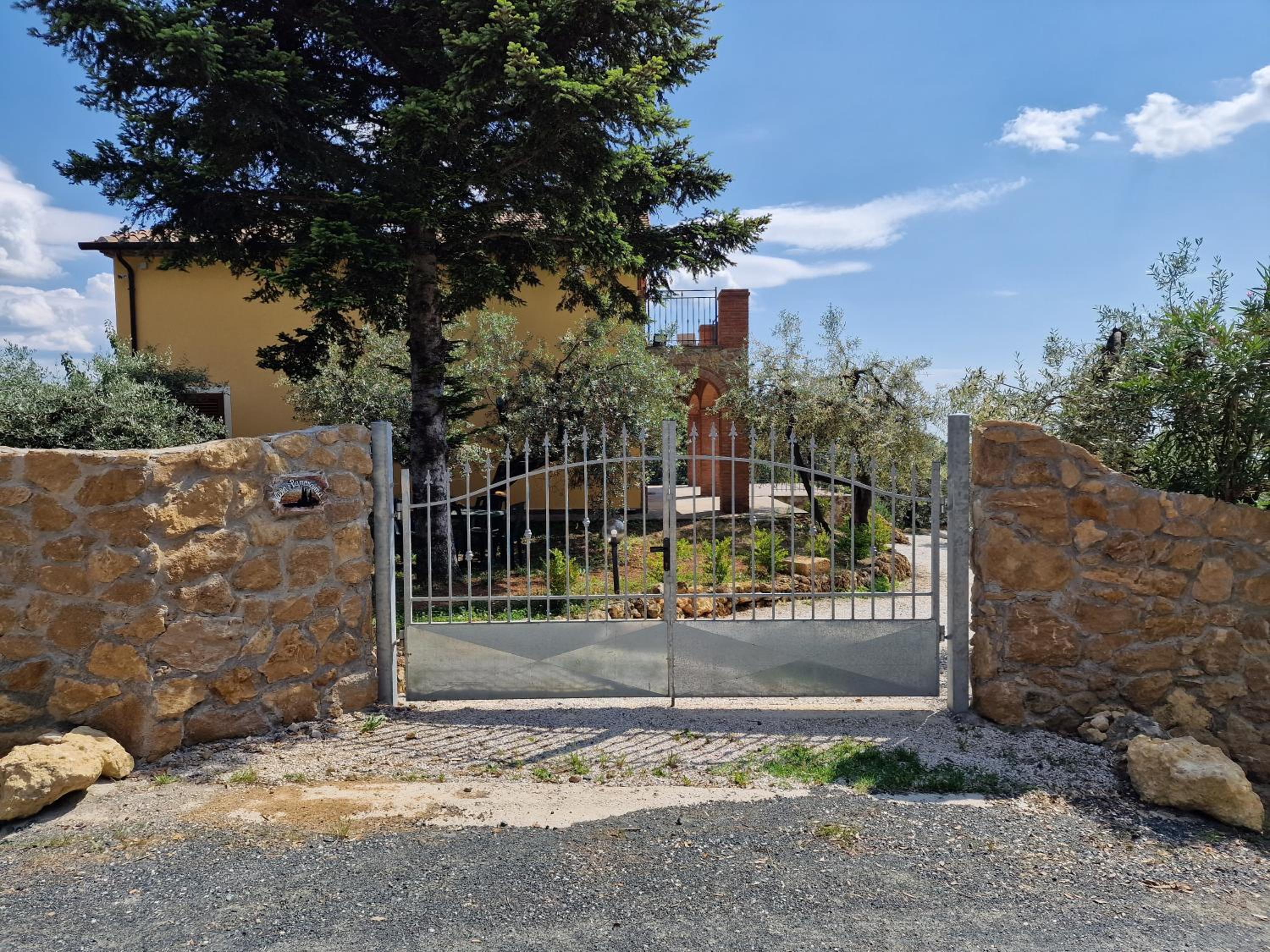 Photo 8