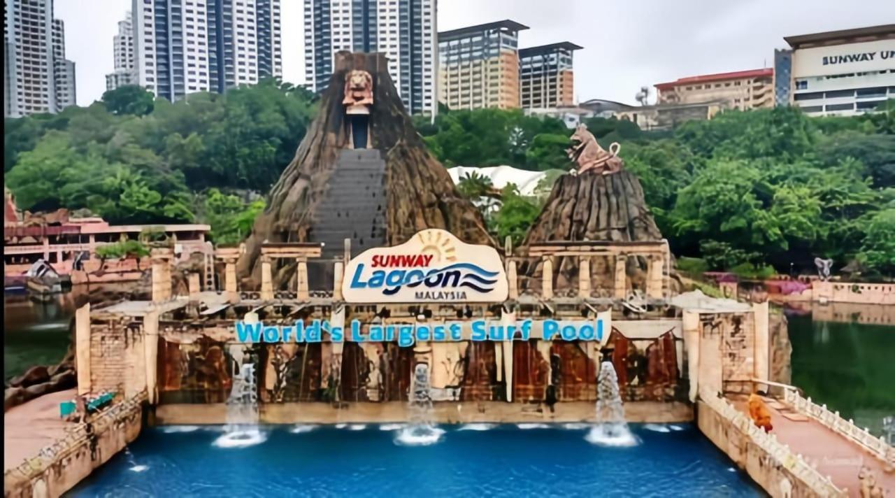Sunway Lagoon Resort Suite @ Pyramid 2Bedroom photo 3