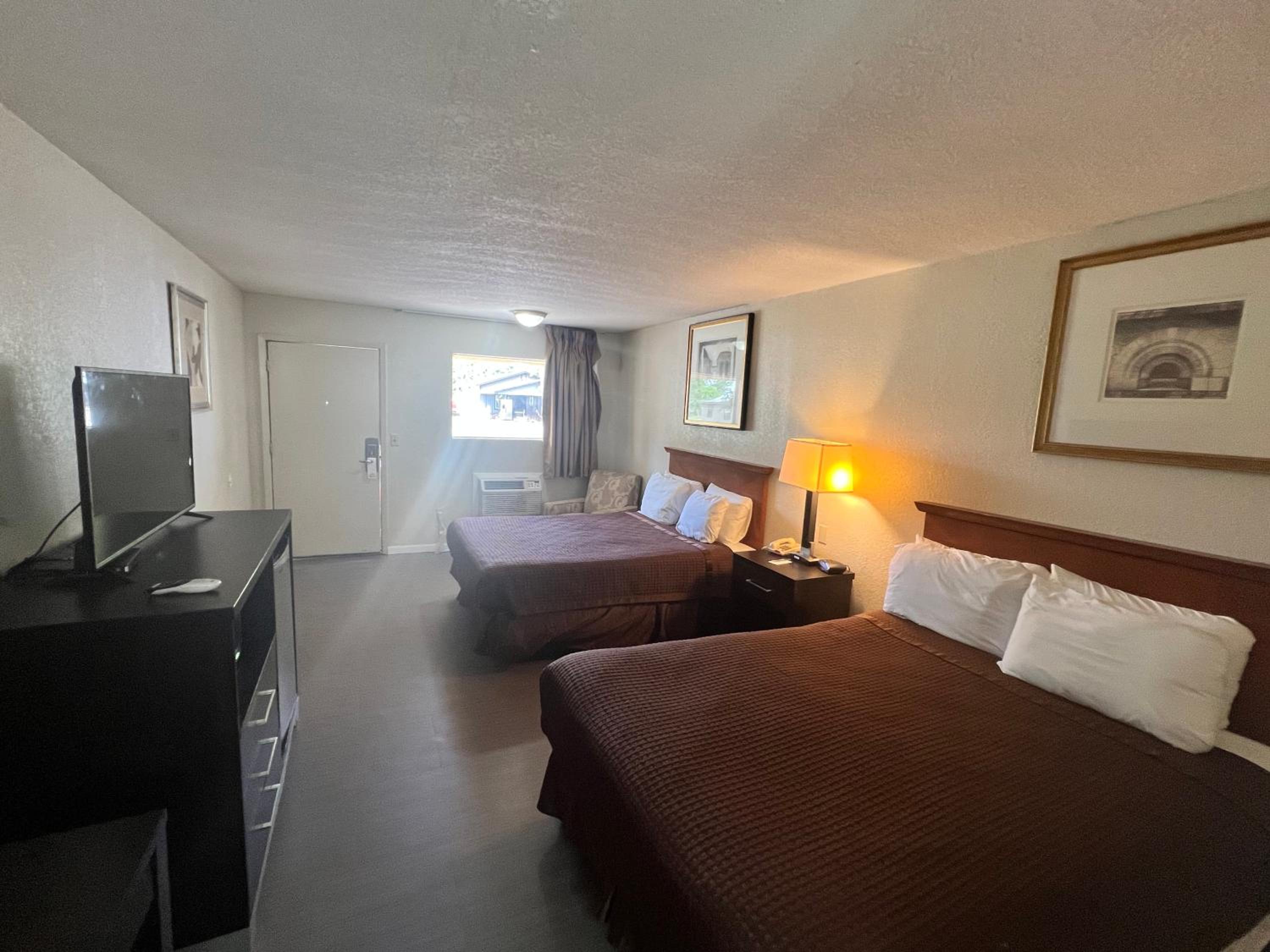 Americas Best Value Inn - Edna - Property Image 3
