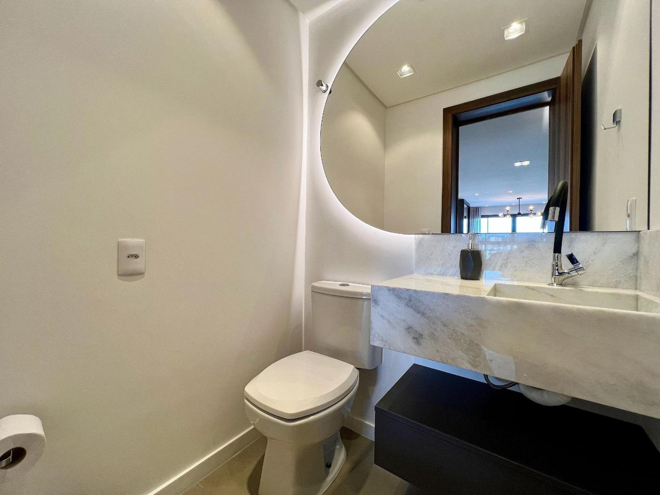 Apartamento Volo Class 2 Suítes Centro by Achei