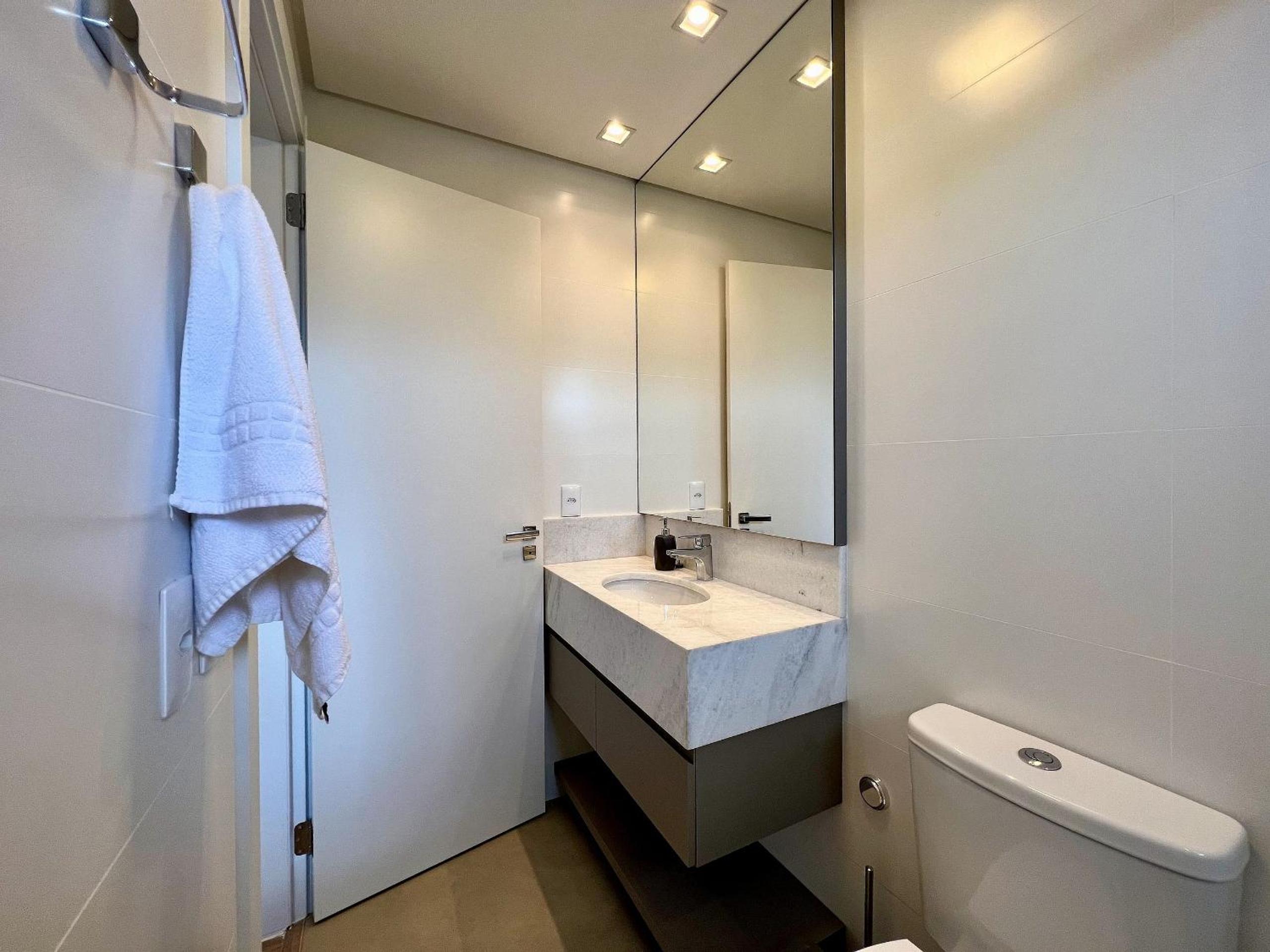 Apartamento Volo Class 2 Suítes Centro by Achei