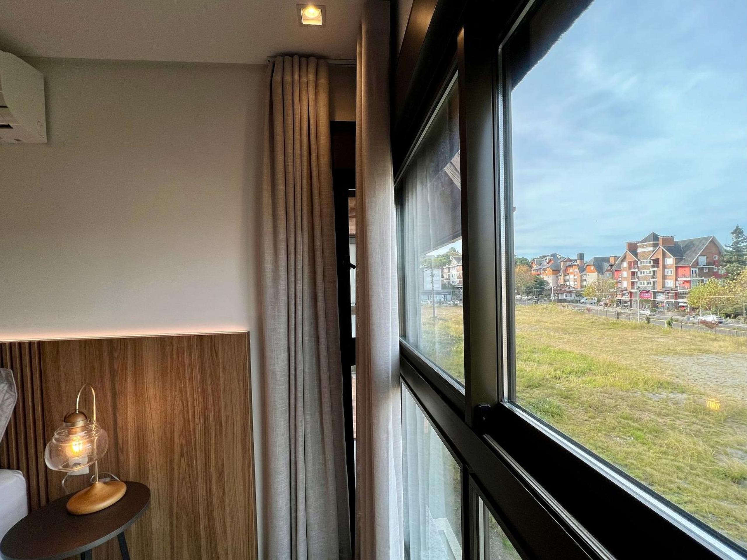 Apartamento Volo Class 2 Suítes Centro by Achei