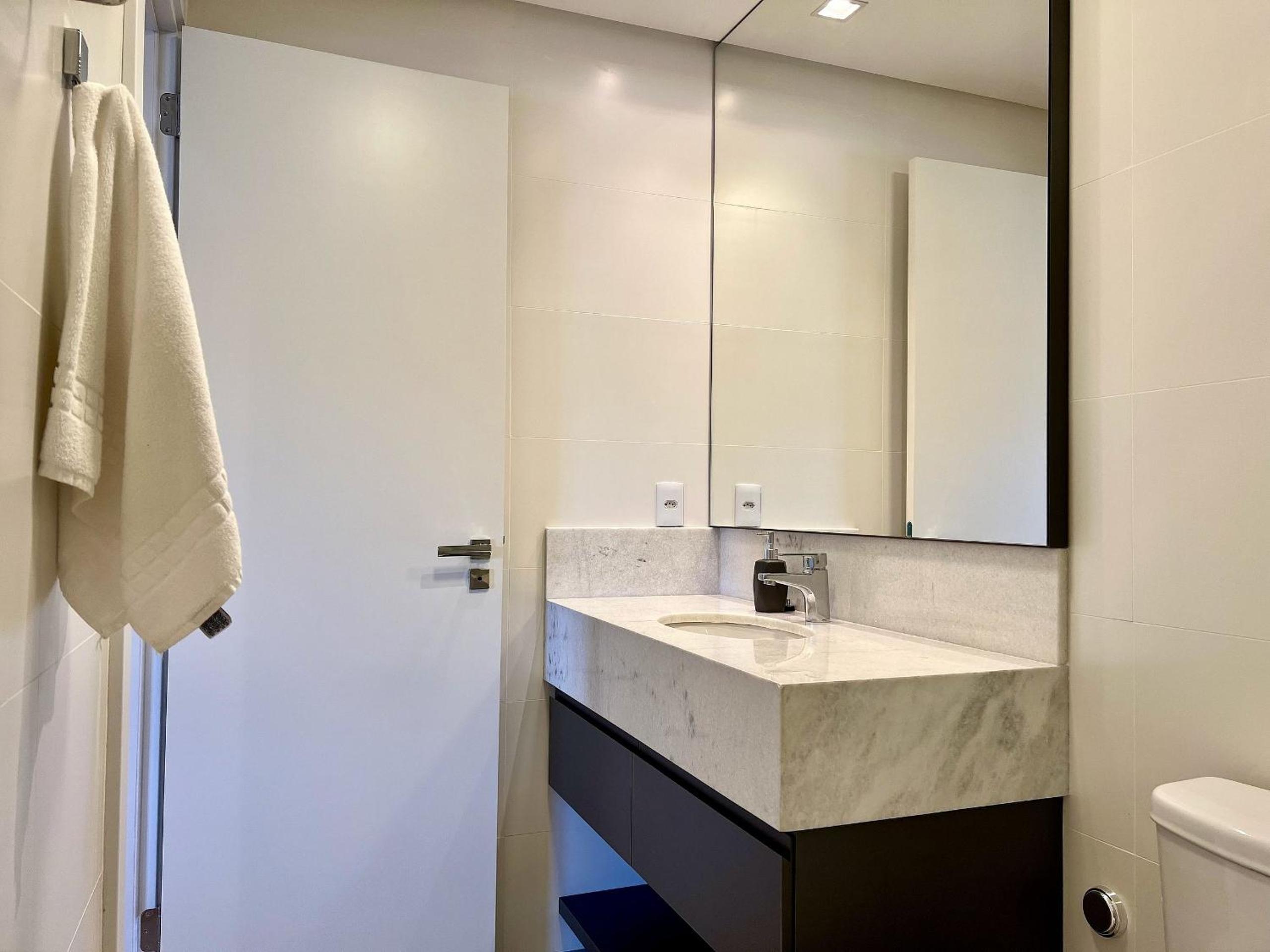 Apartamento Volo Class 2 Suítes Centro by Achei