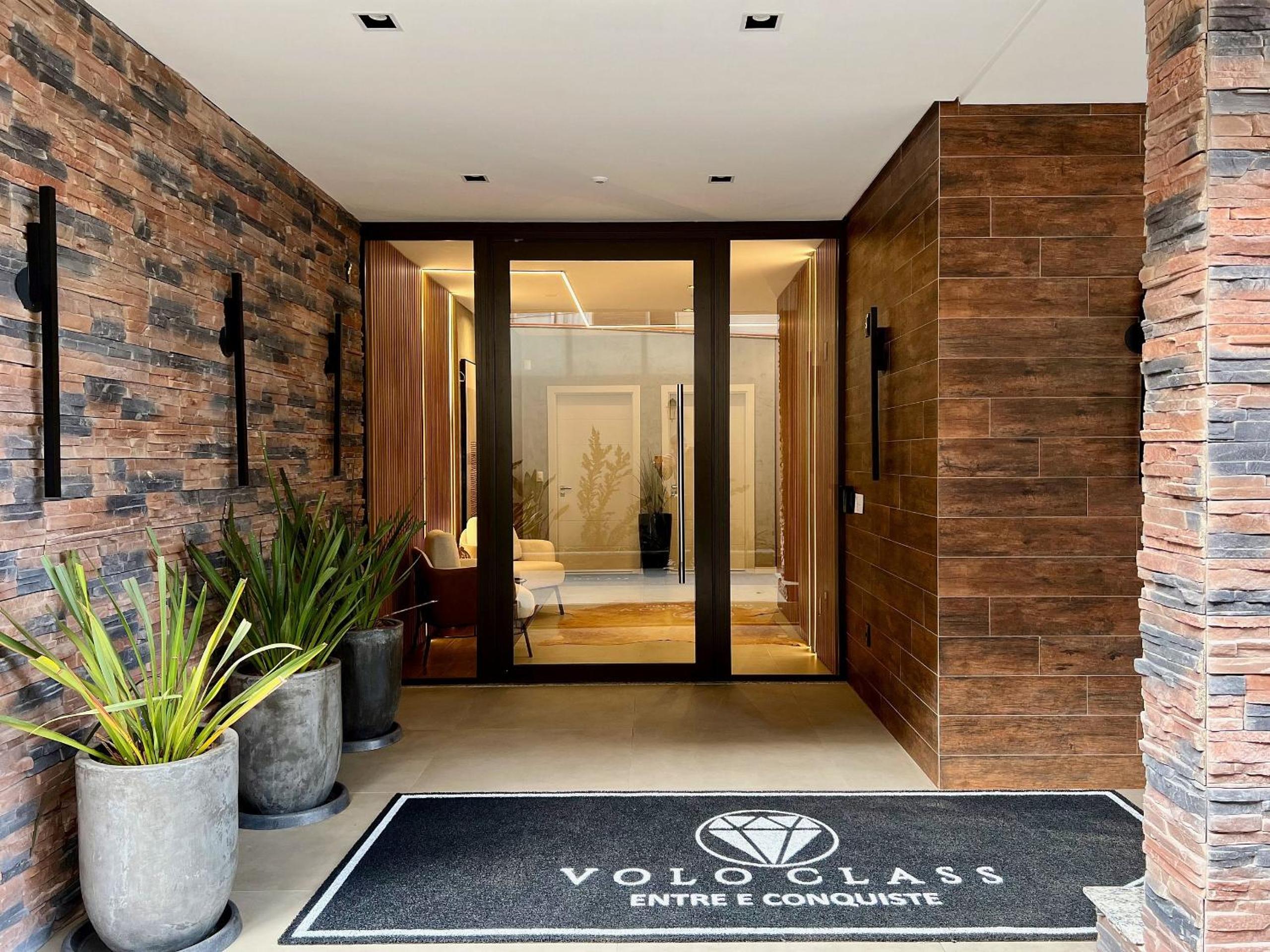 Apartamento Volo Class 2 Suítes Centro by Achei