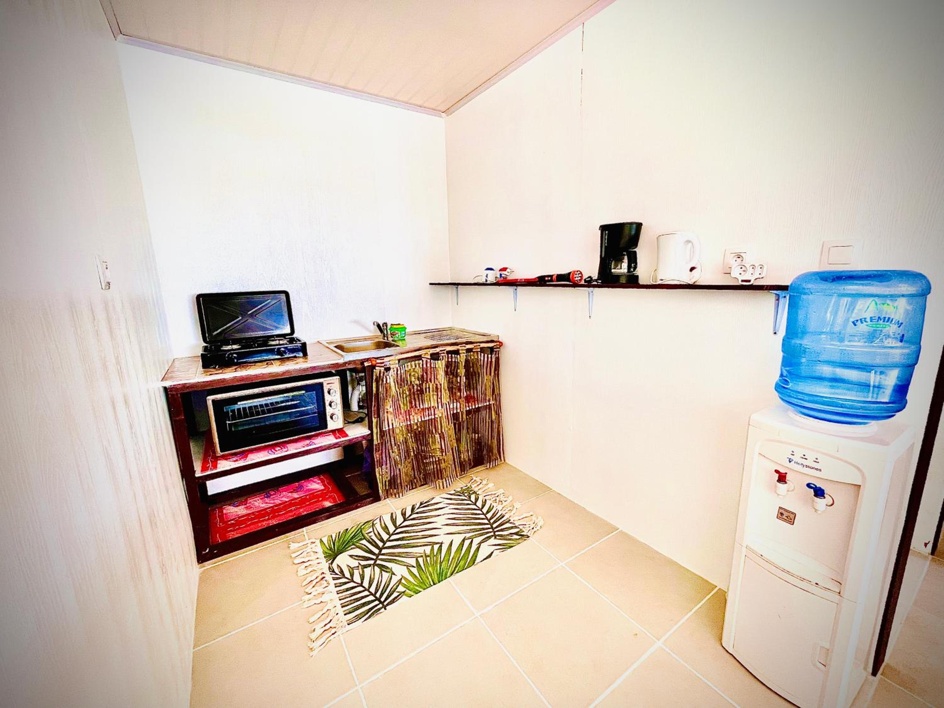 Tikehau cosy lodge view 2