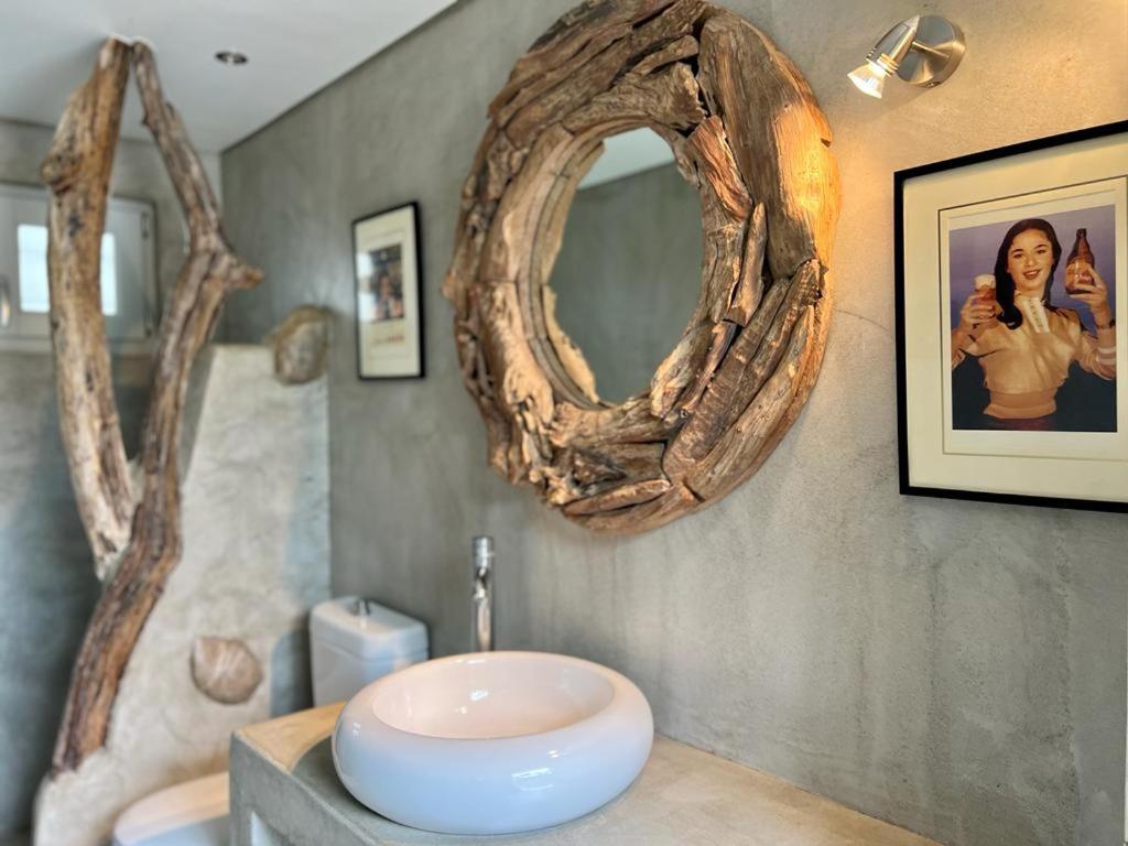 Hermione Hills Luxury Cottage by Goutos Luxury Living