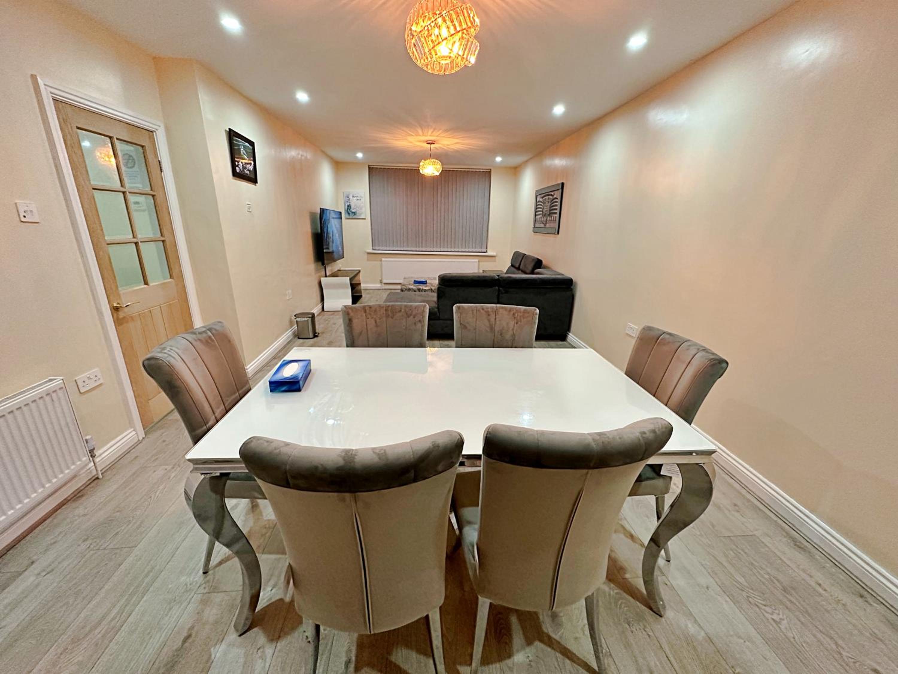 Full Home in Heywood Street near Cheetham Hill view 5