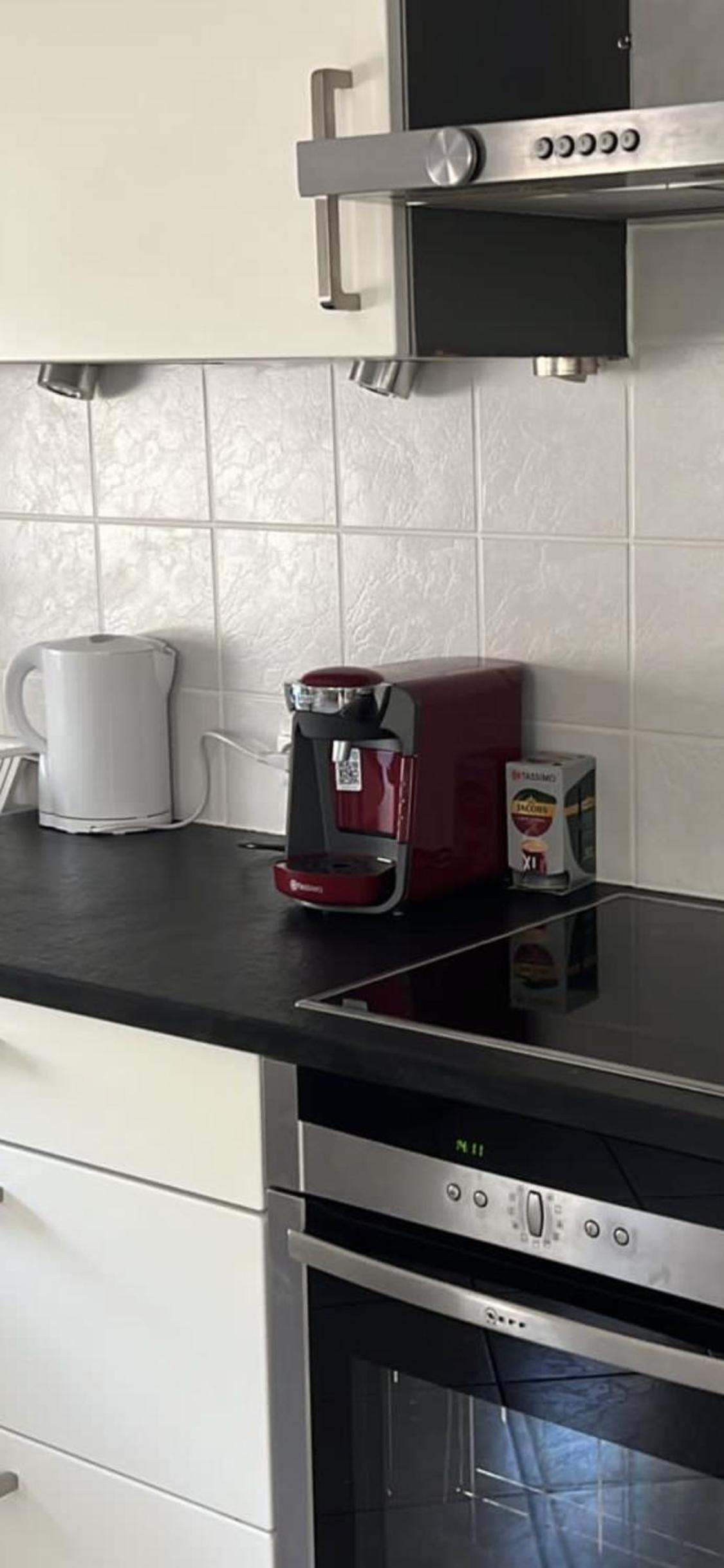 Large Room in Schuttrange Free Parking 10mins to Airport Excellent Customer Services
