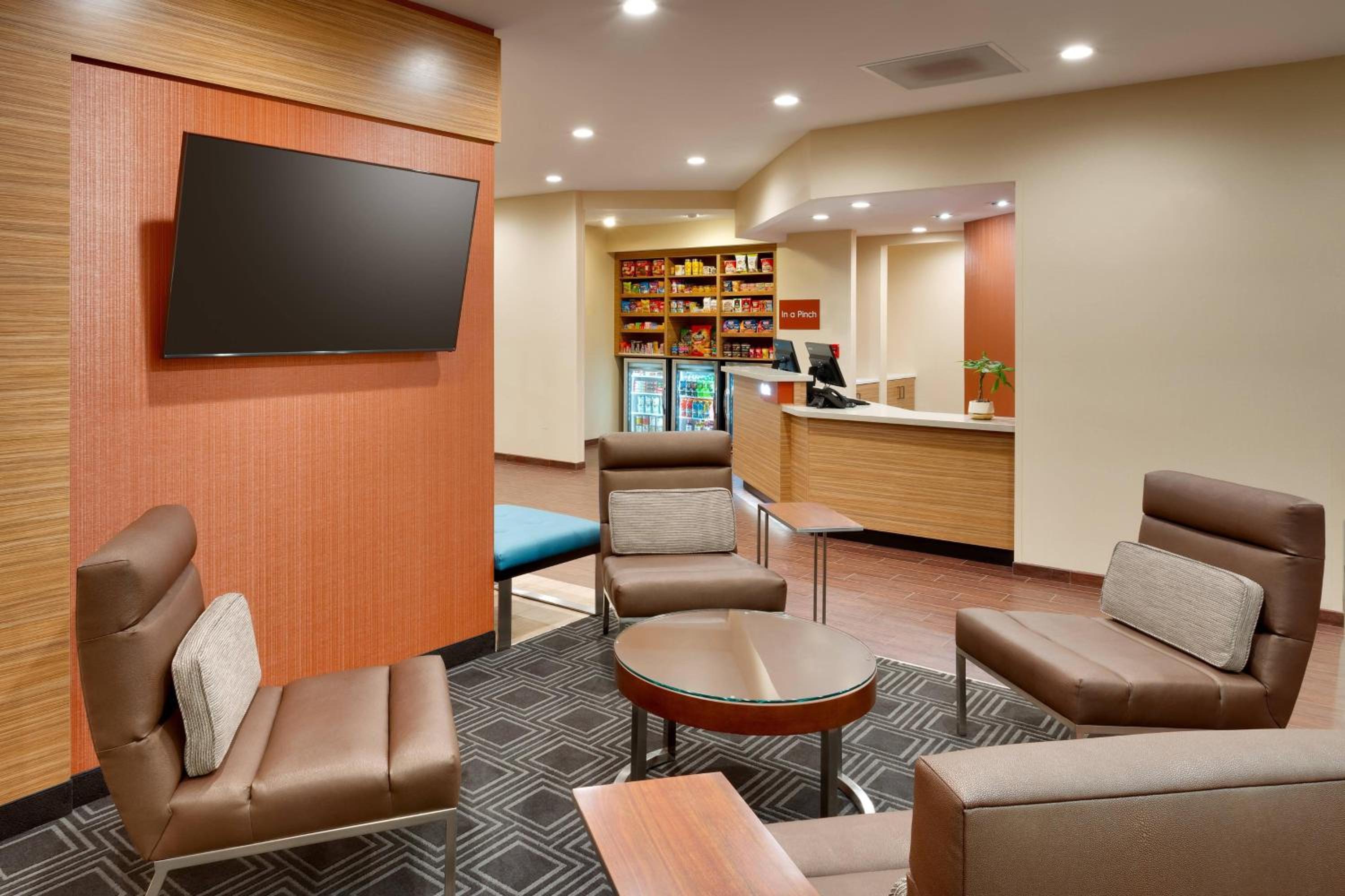 Clovis Vacations - TownePlace Suites by Marriott Clovis - Property Image 4