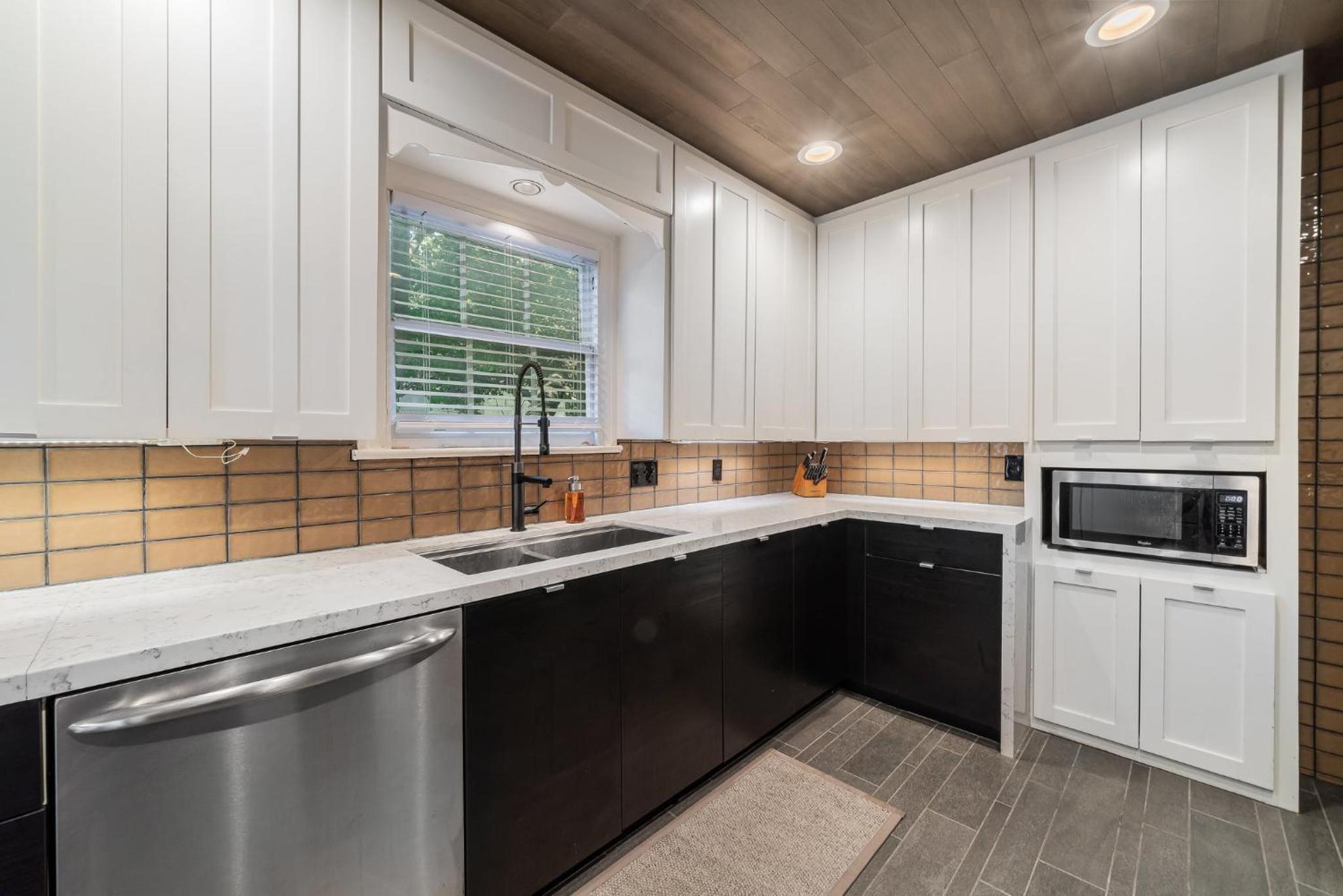 Sunset House - Luxury Pool and Hot Tub Retreat - Property Image 35