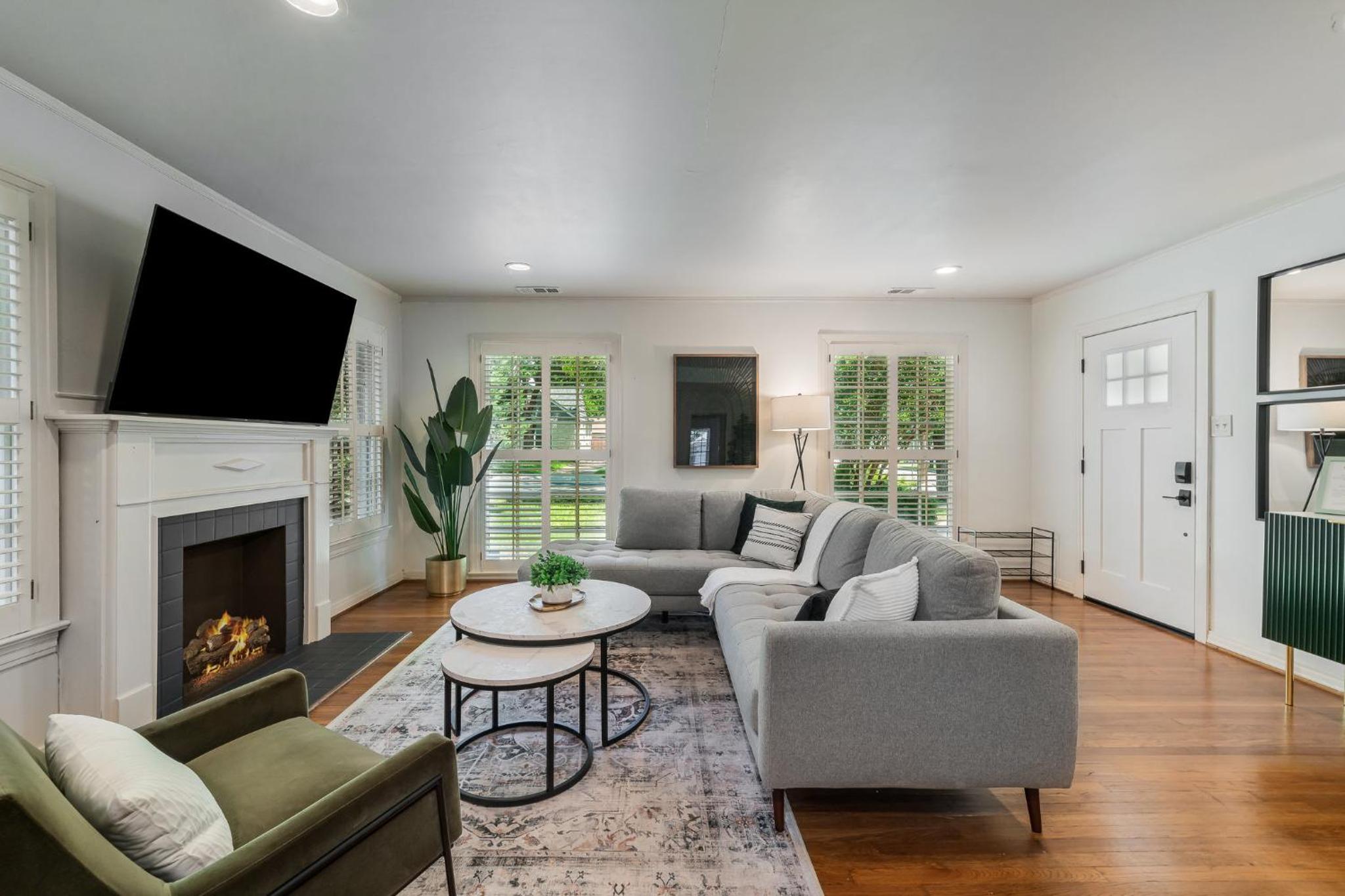 Sunset House - Luxury Pool and Hot Tub Retreat - Property Image 27