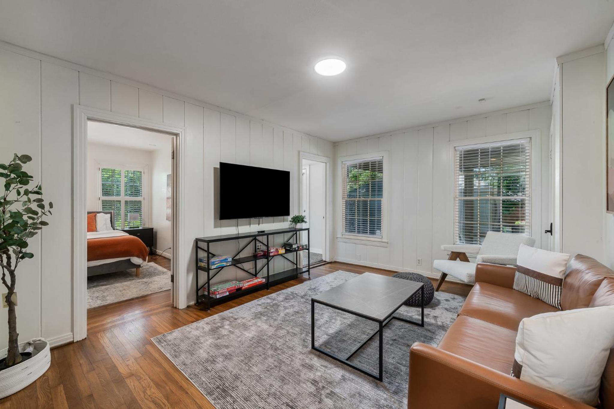 Sunset House - Luxury Pool and Hot Tub Retreat - Property Image 7