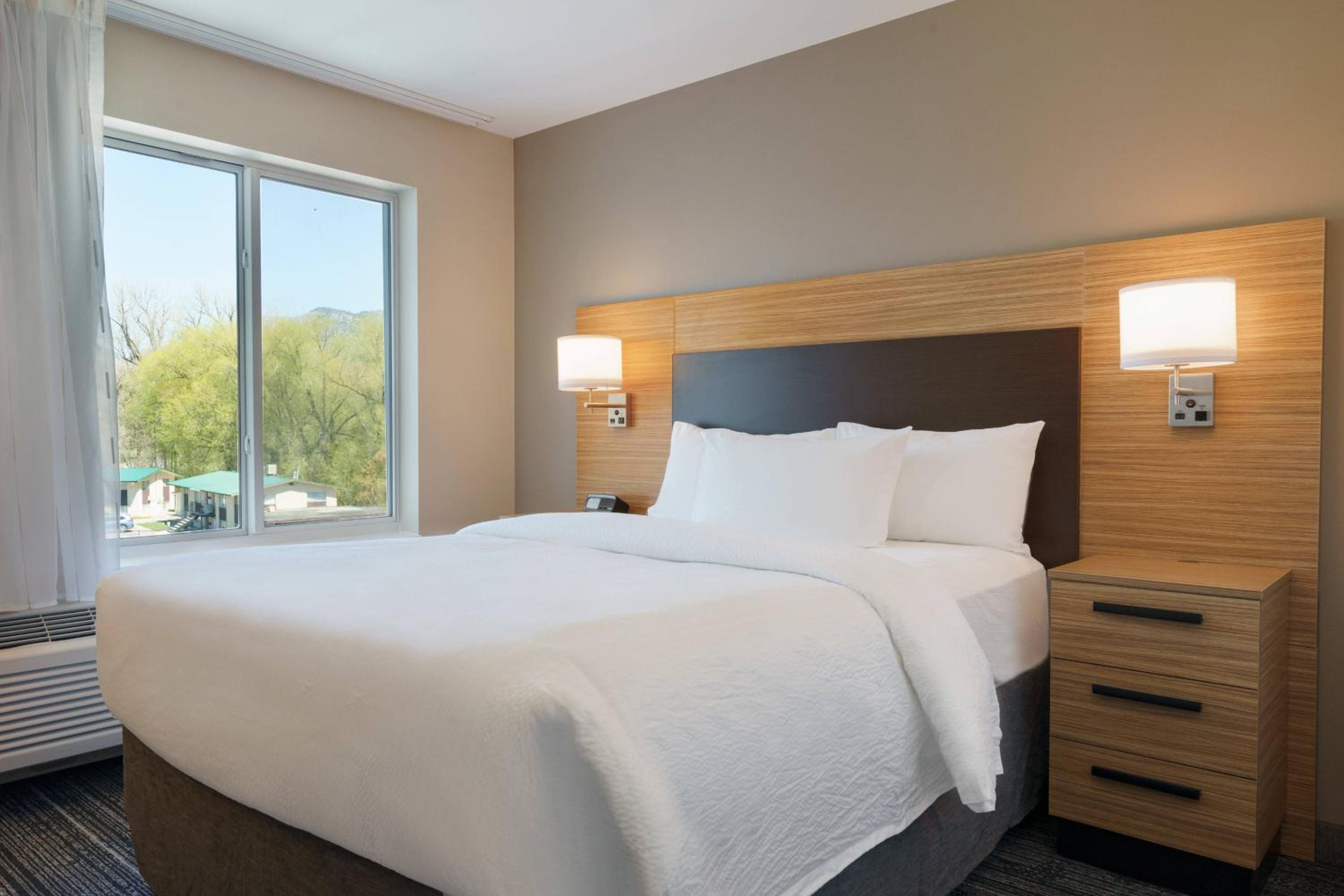 Logan Vacations - TownePlace Suites by Marriott Logan - Property Image 12