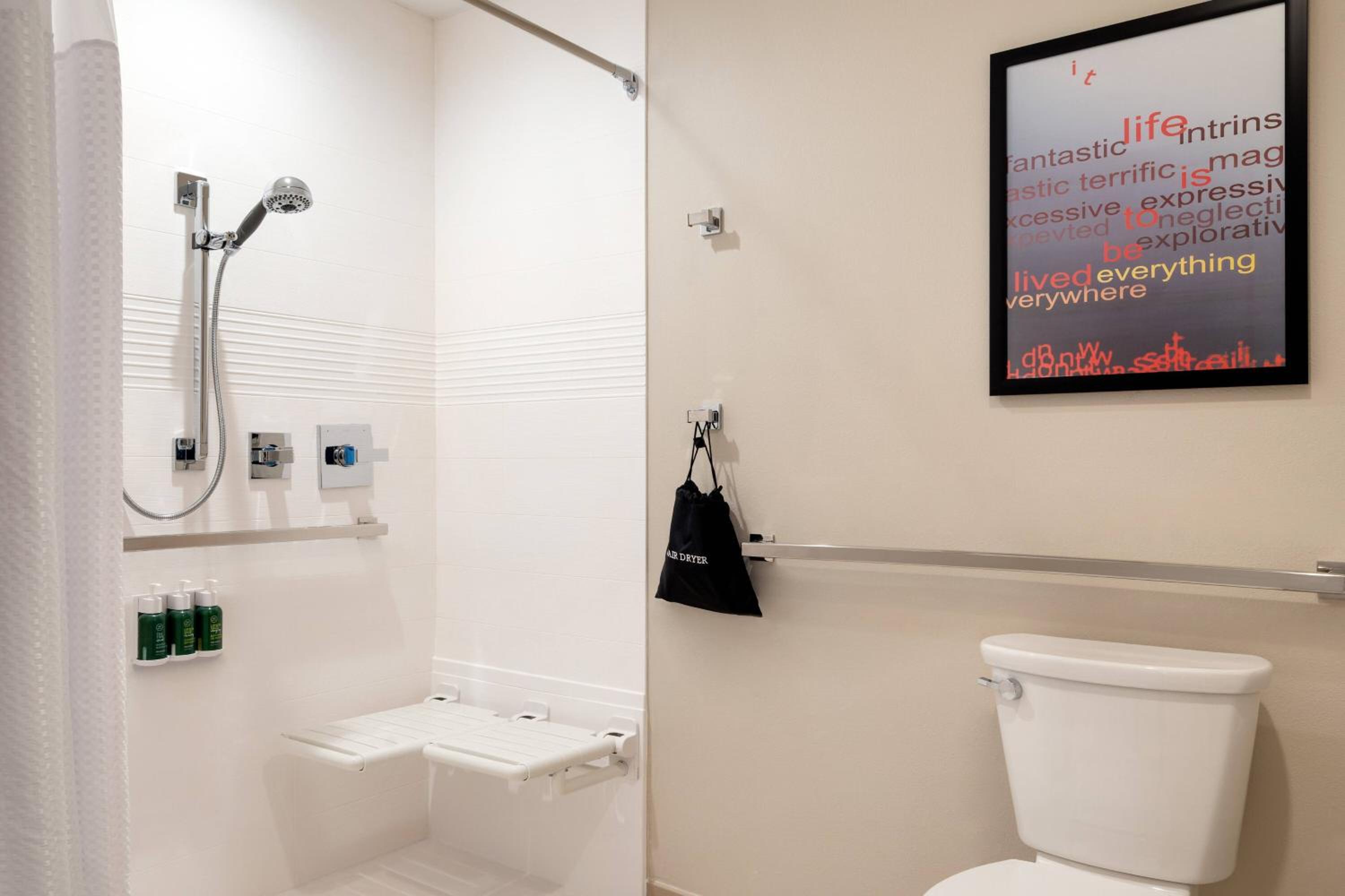 Logan Vacations - TownePlace Suites by Marriott Logan - Property Image 9