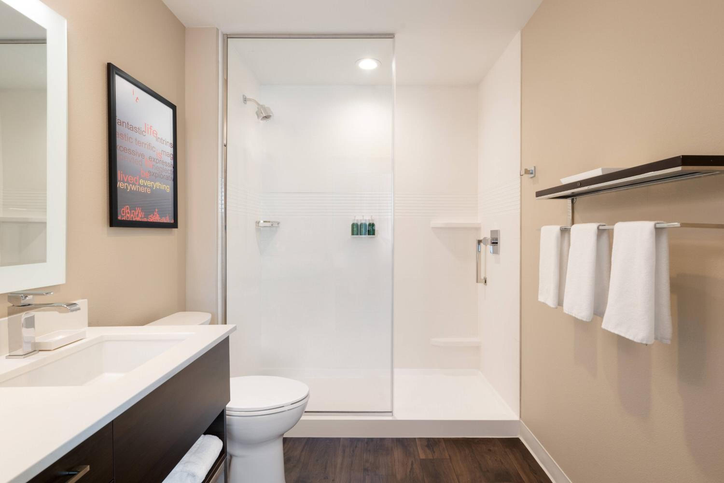 Logan Vacations - TownePlace Suites by Marriott Logan - Property Image 8