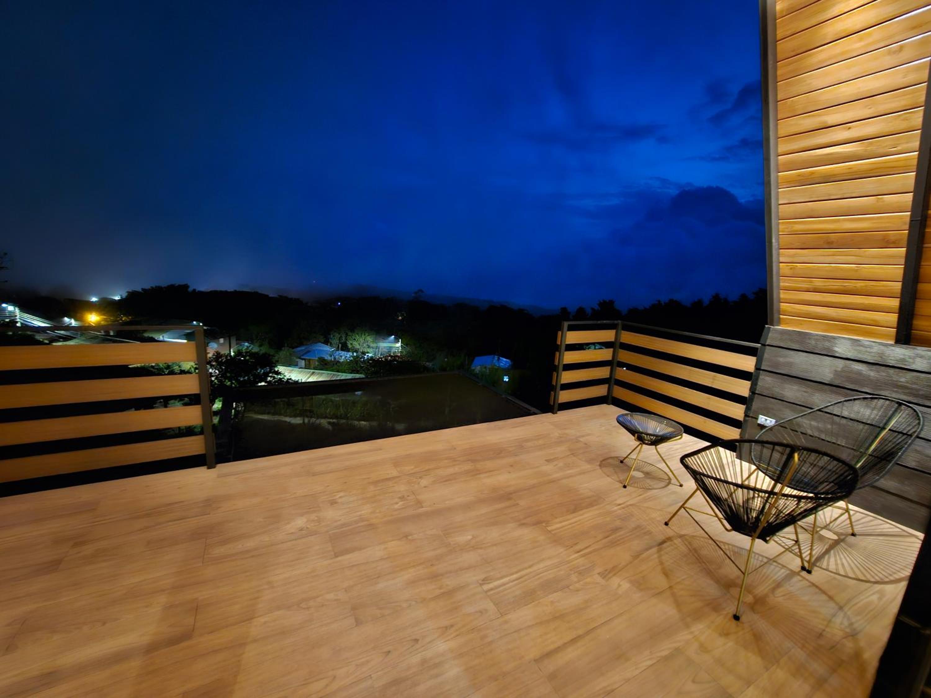 Wind Houses, Casas de Viento