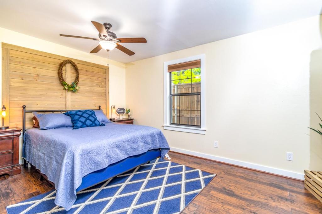 Cypress Star in Bandera view 4