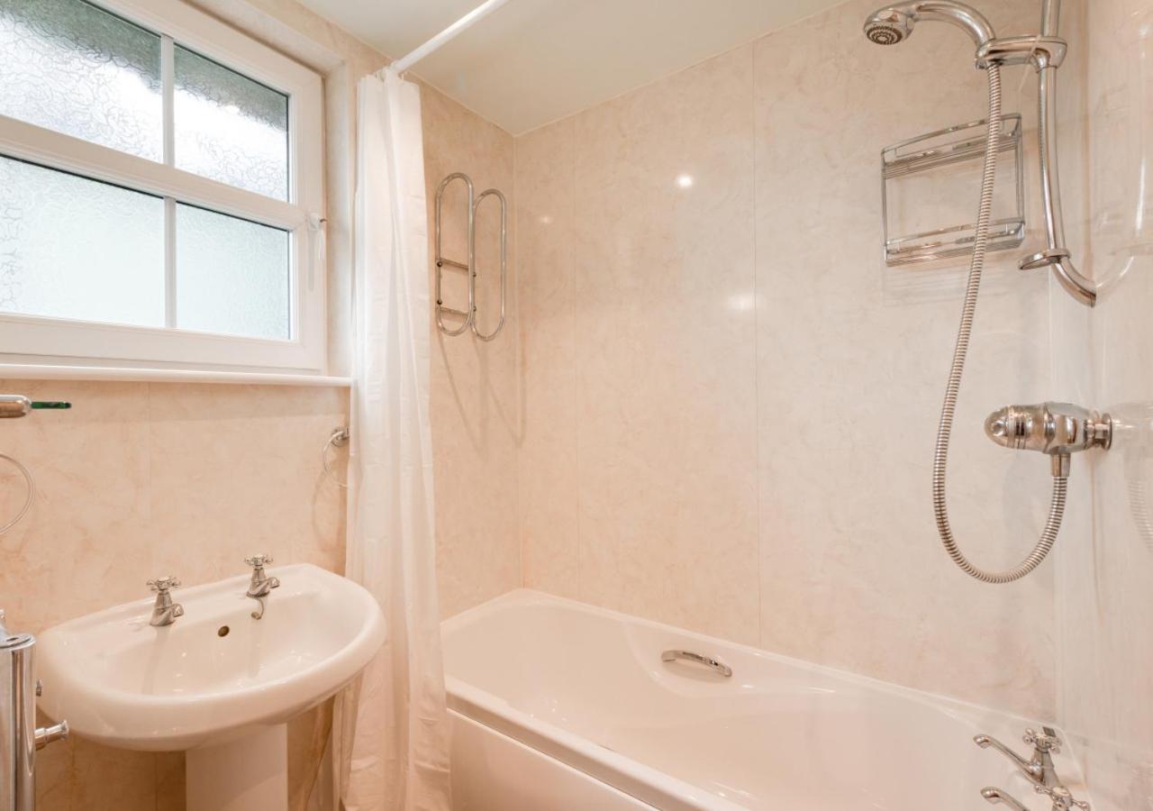6 Bed in Keswick oc-ld177