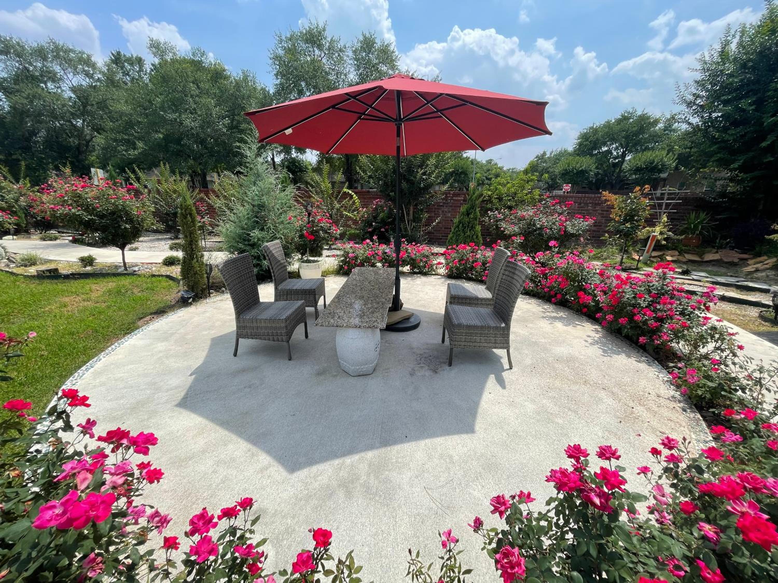 AFRA Home with huge garden Houston, Texas