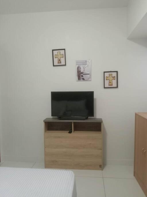 2BR Condo unit with Balcony at the Center of Cebu view 3