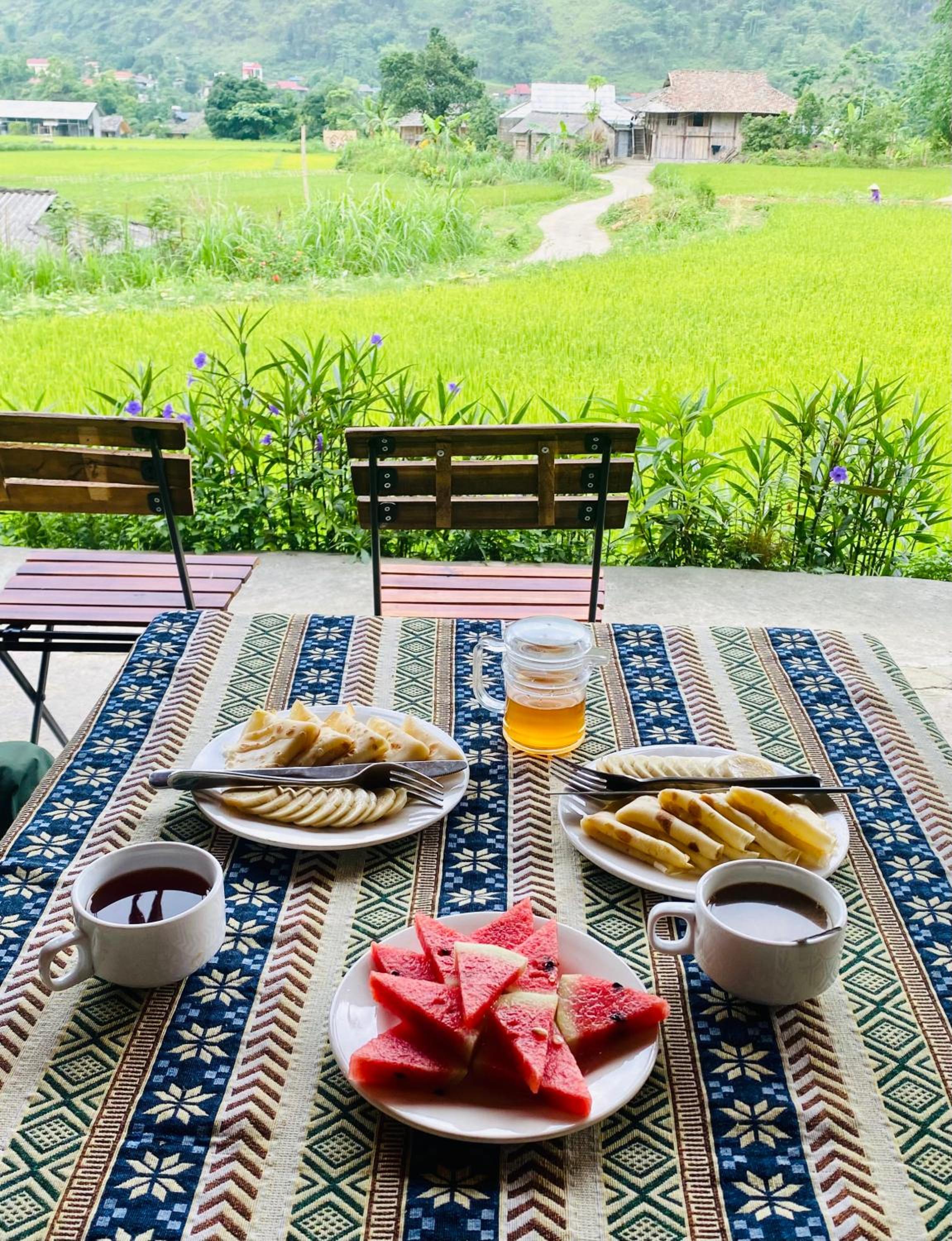 Du Gia Field View Homestay