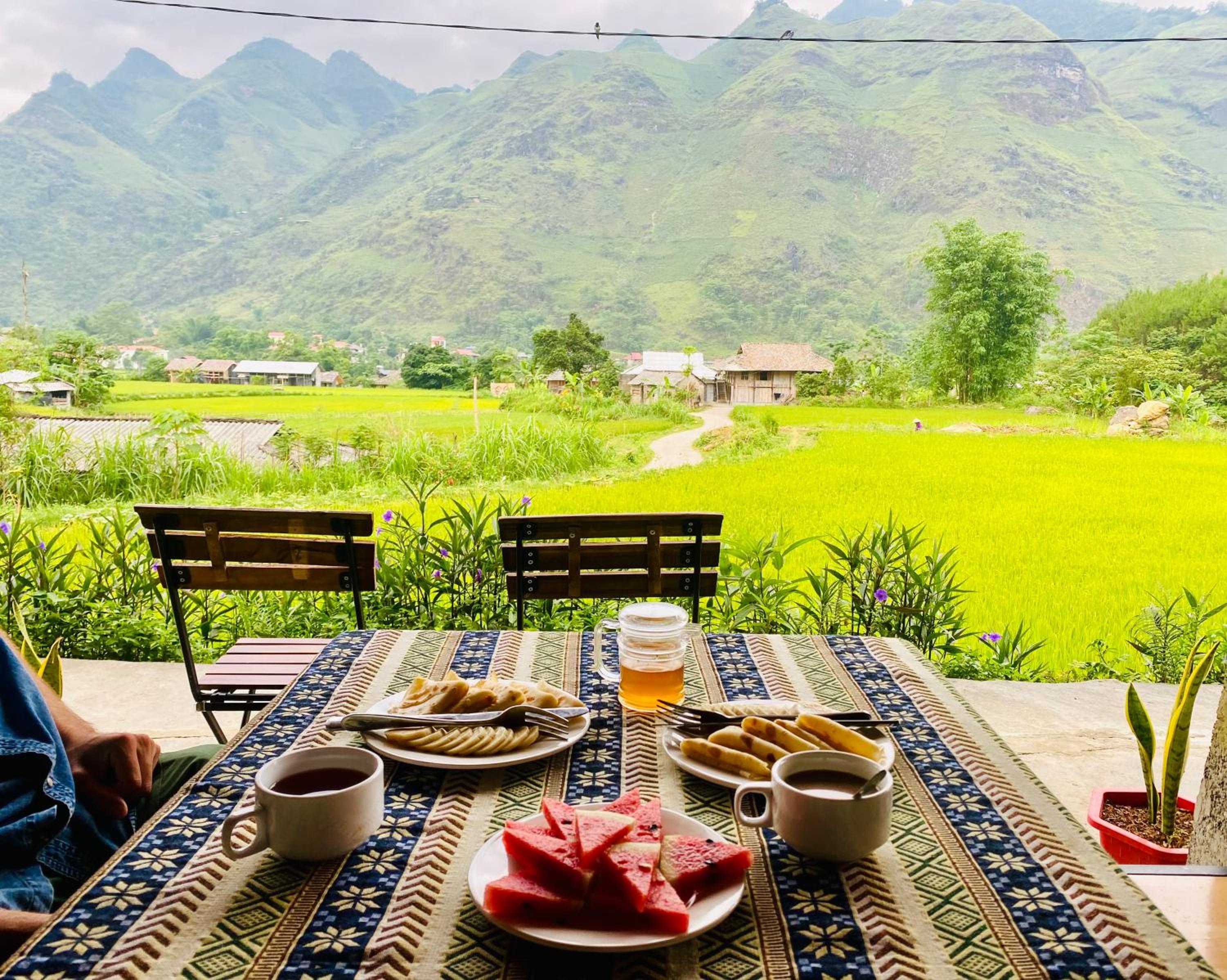 Du Gia Field View Homestay