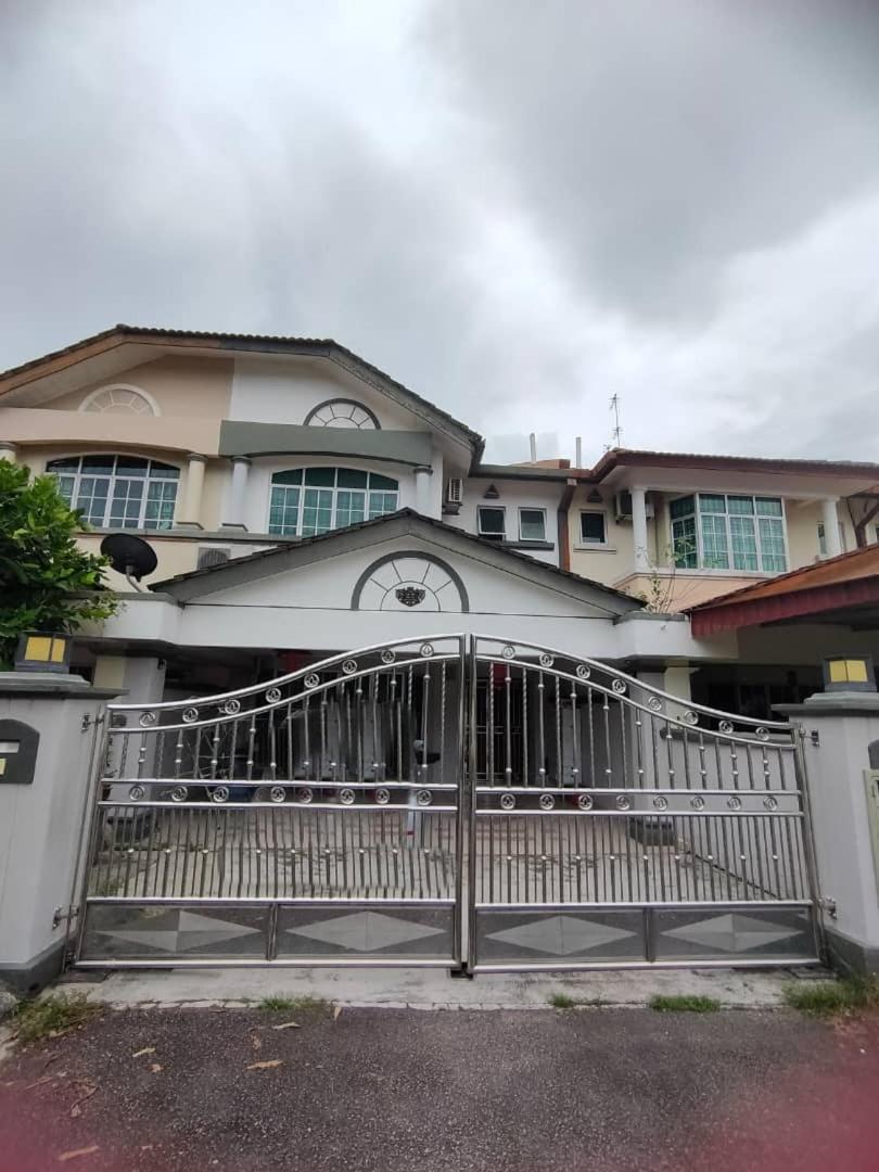 Happy Home [Bandar Seri Alam] photo 1