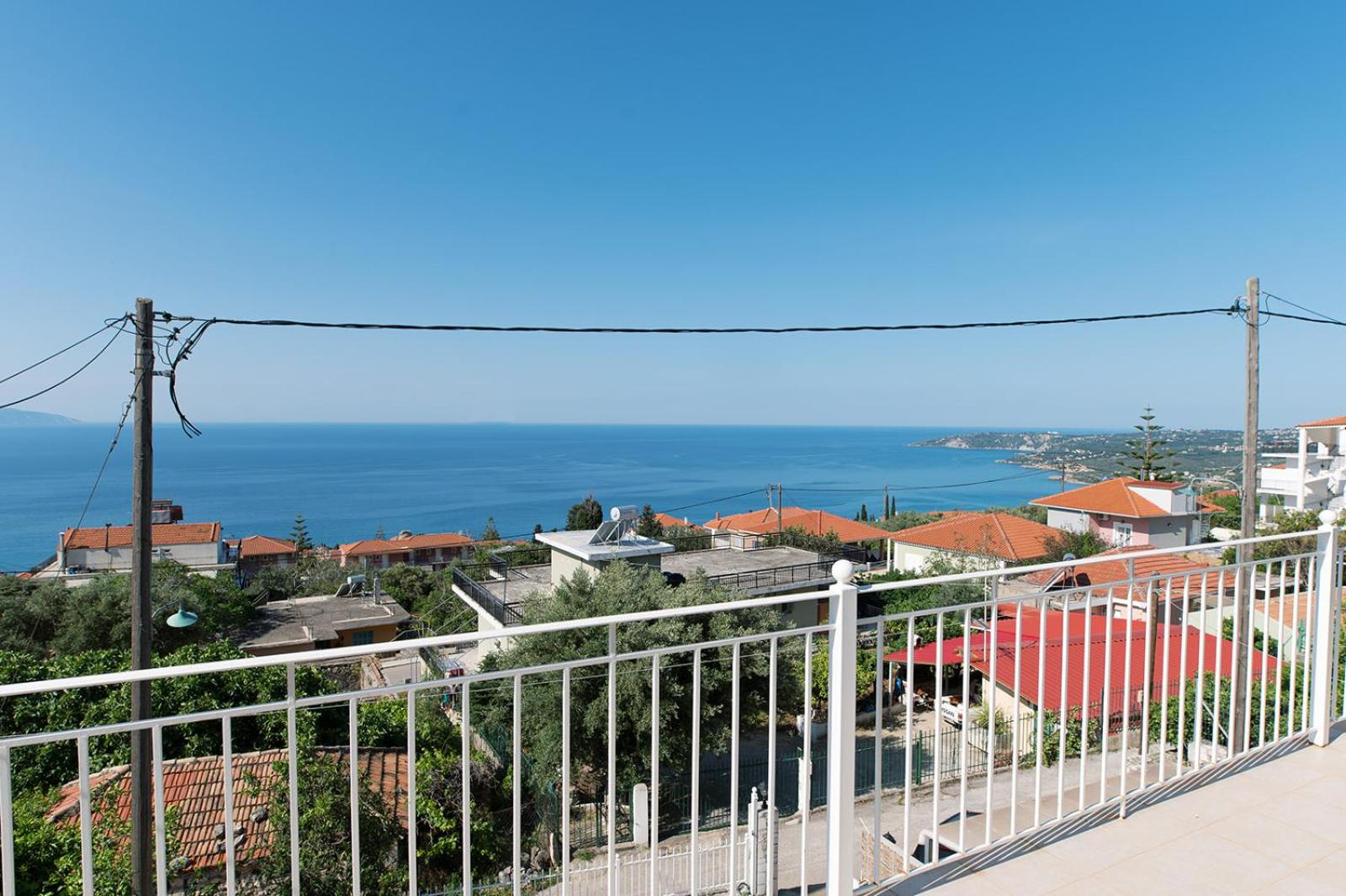 Lakis Residence