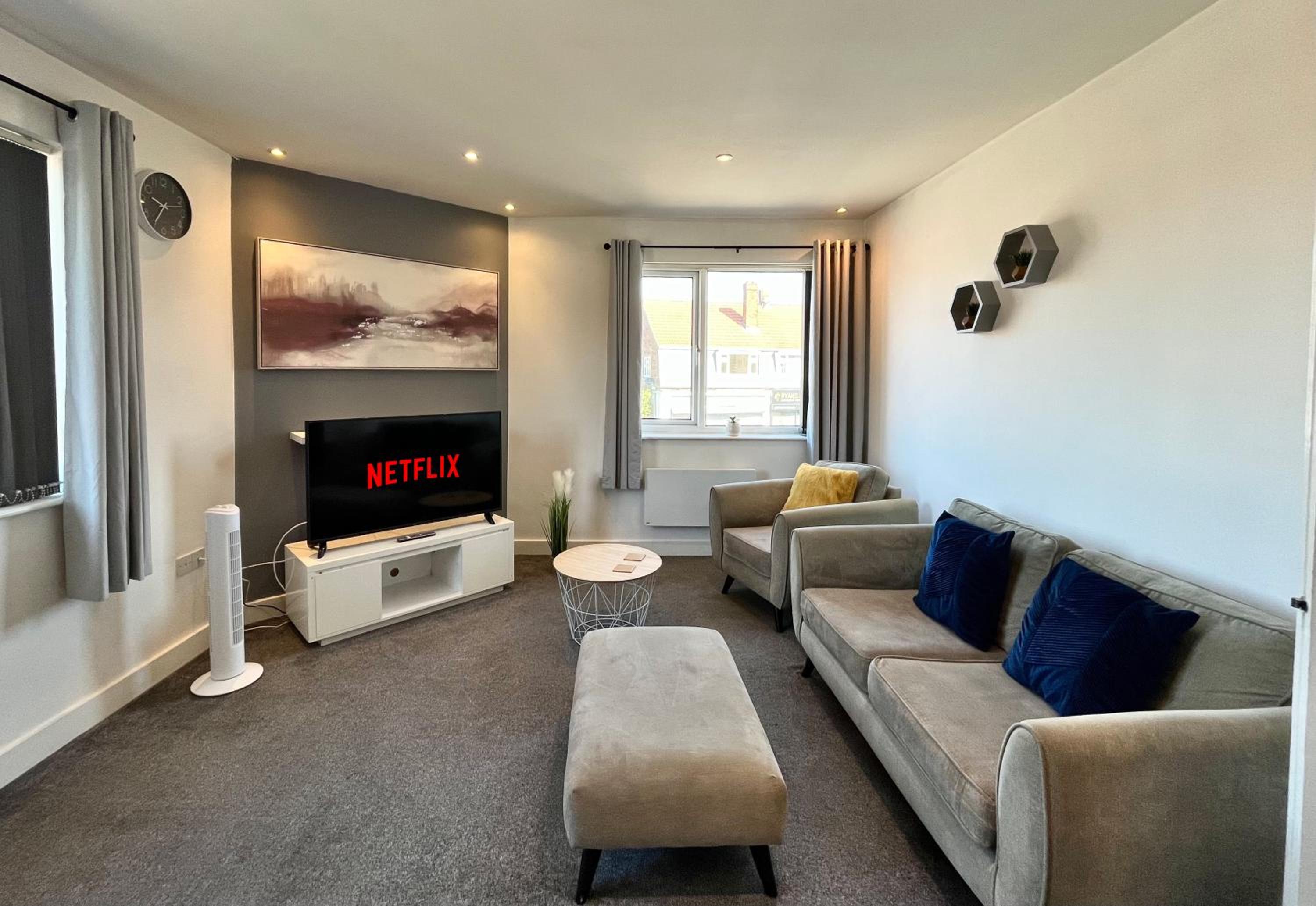Lovely Serviced Apartment - Near Doncaster Hospital view 5