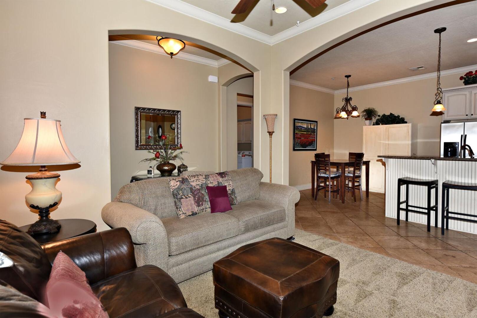 B9 Zion National Park Rental Top Floor 2-bedroom Hillside View view 4