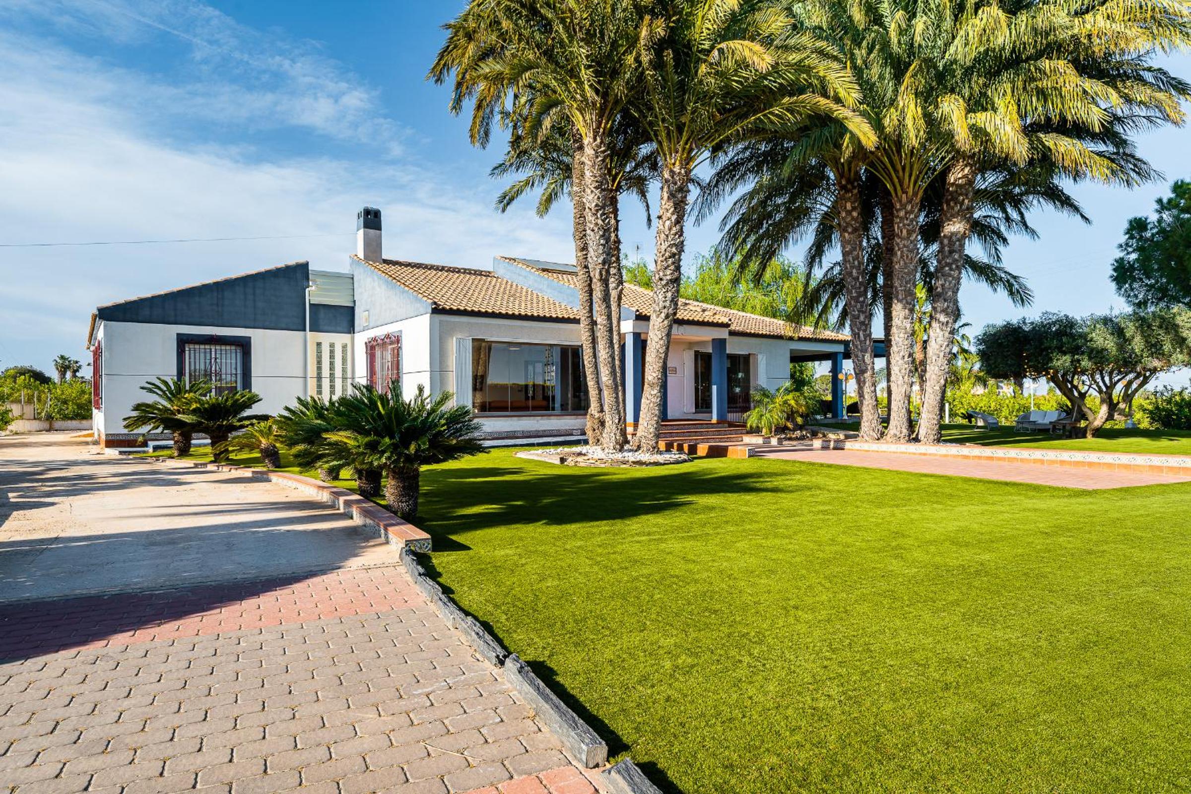 El Bancalito Suites and Garden