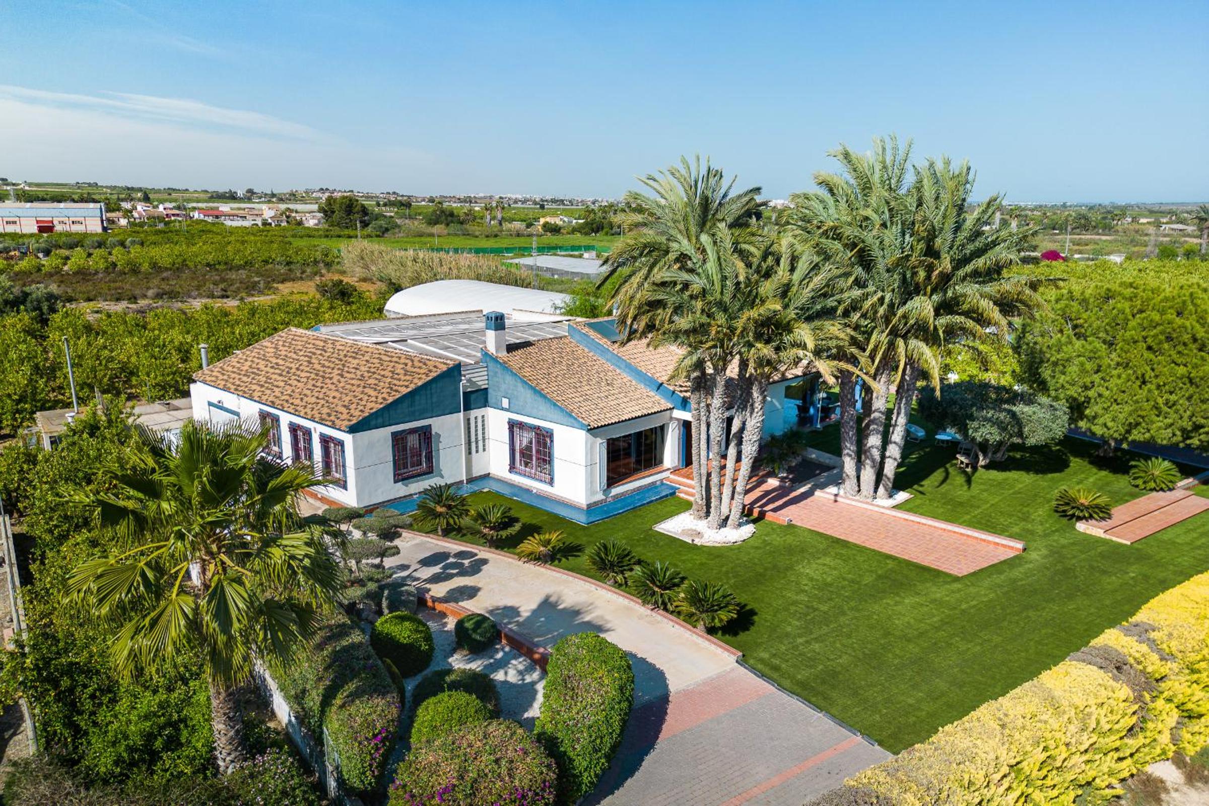 El Bancalito Suites and Garden