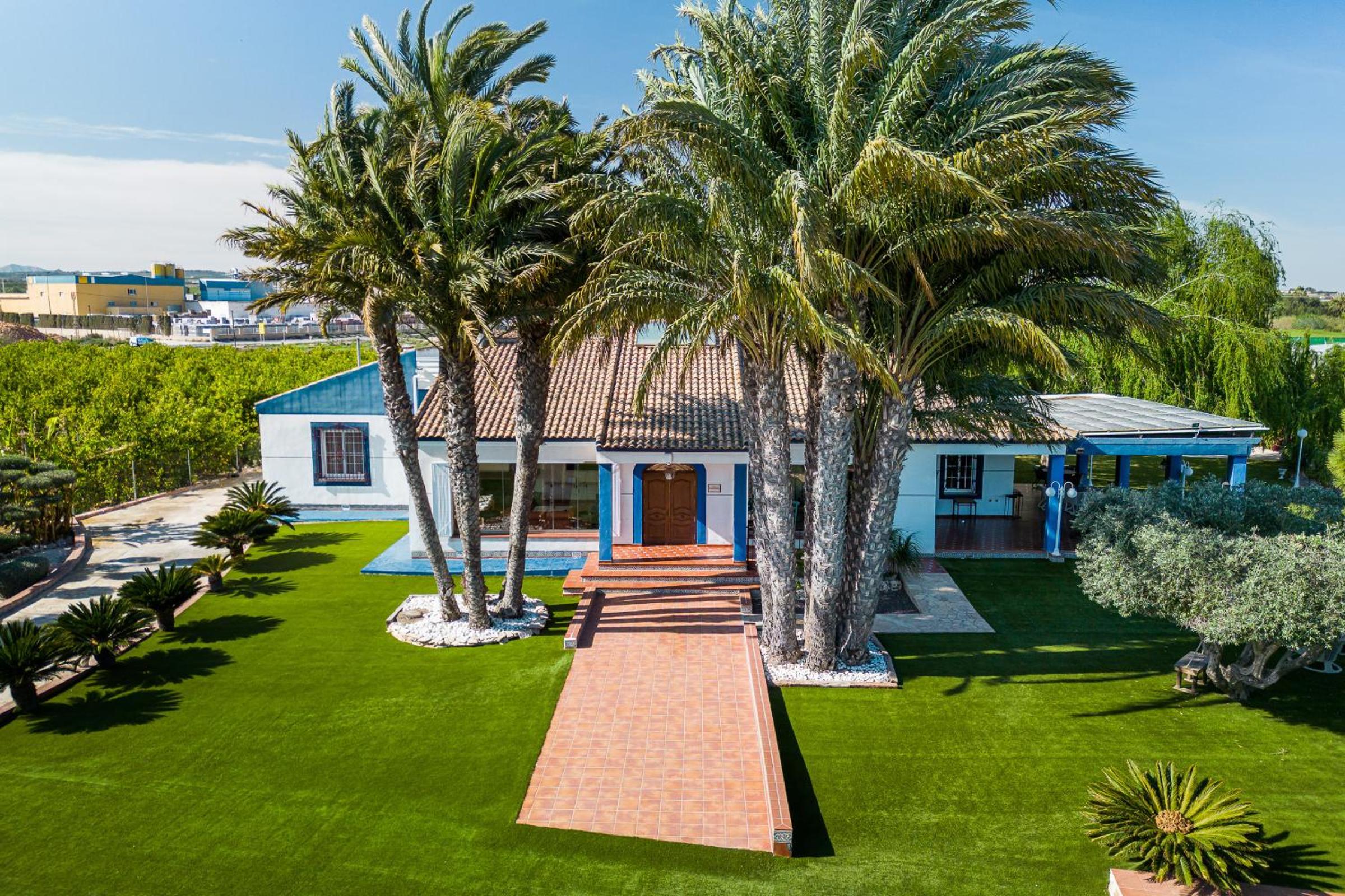 El Bancalito Suites and Garden