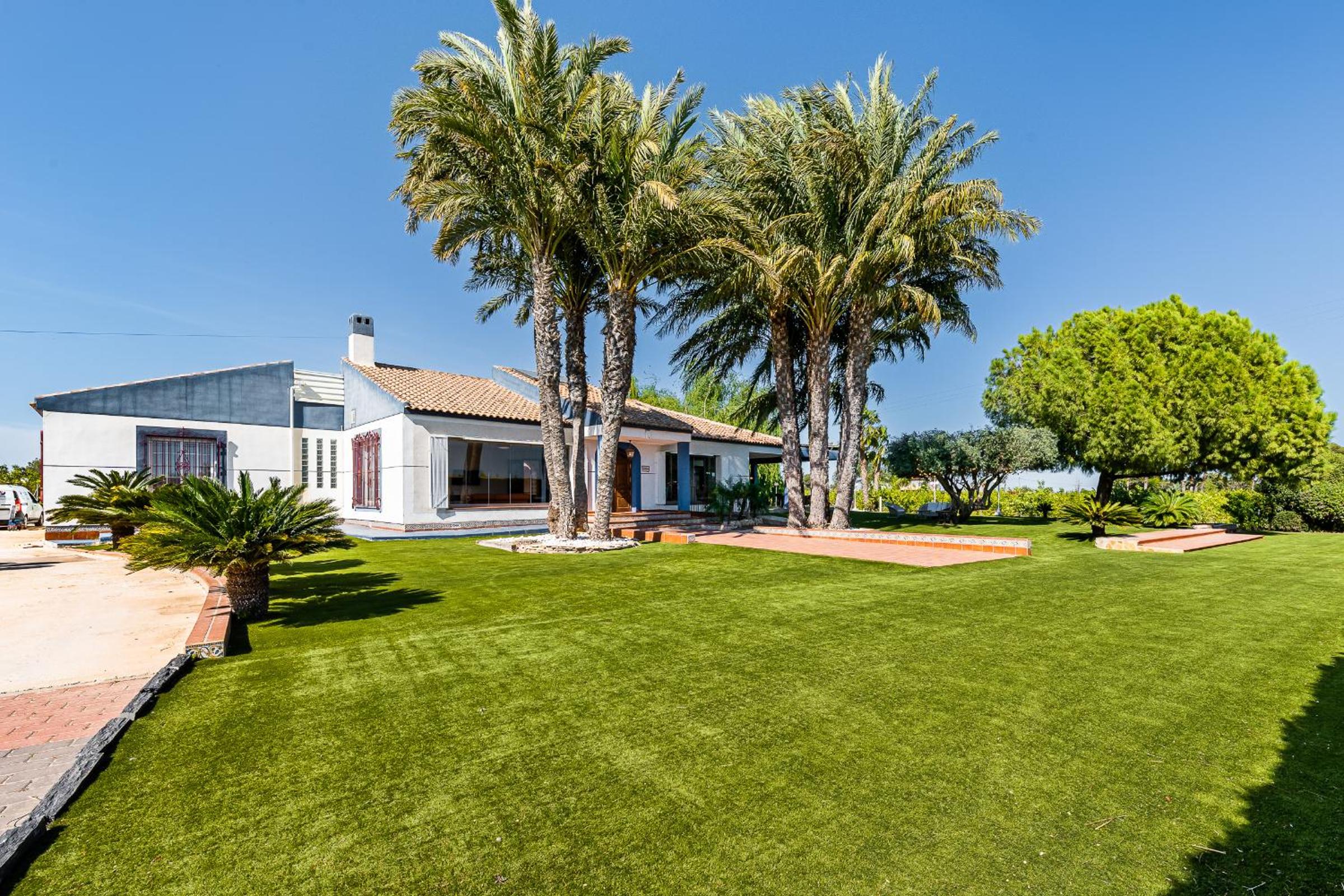 El Bancalito Suites and Garden