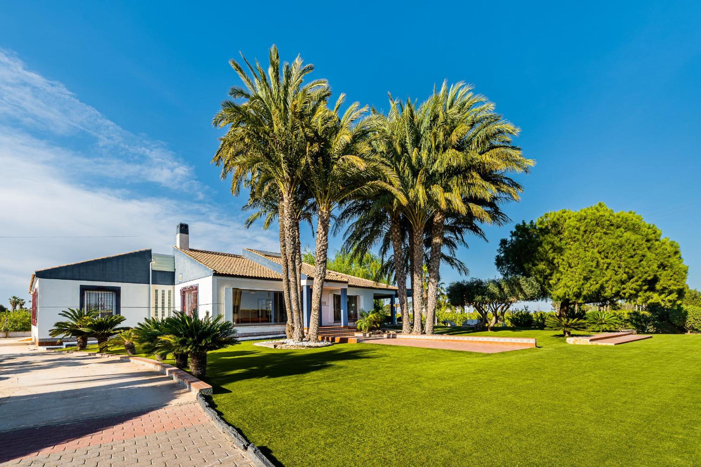 El Bancalito Suites and Garden