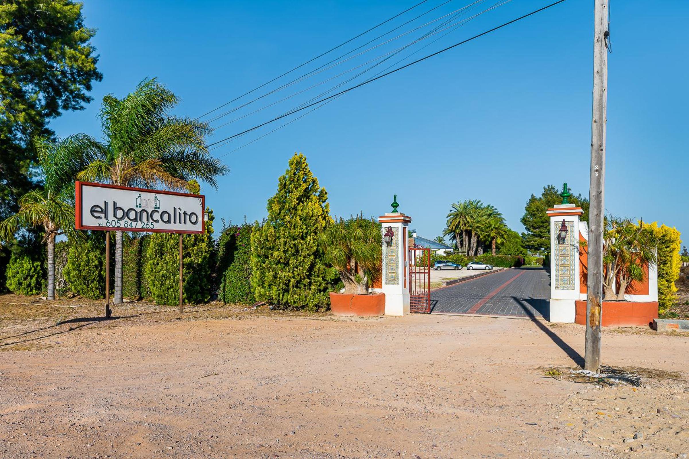 El Bancalito Suites and Garden